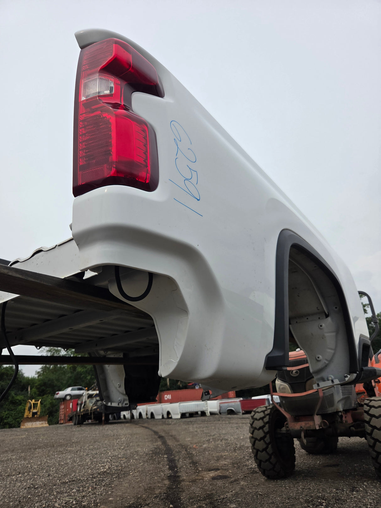 2019-2026 Chevrolet Silverado 2500 3500 HD 6' 6" Short Truck Bed