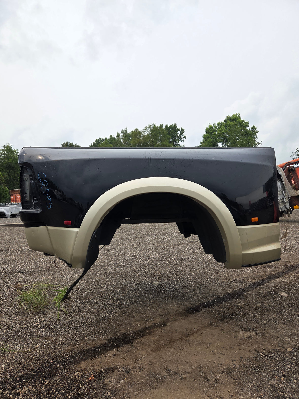 2009-2018 Dodge Ram 3500 4500 4th Gen Mega Cab Short Bed 6' 4" Dually Truck Bed *Damage