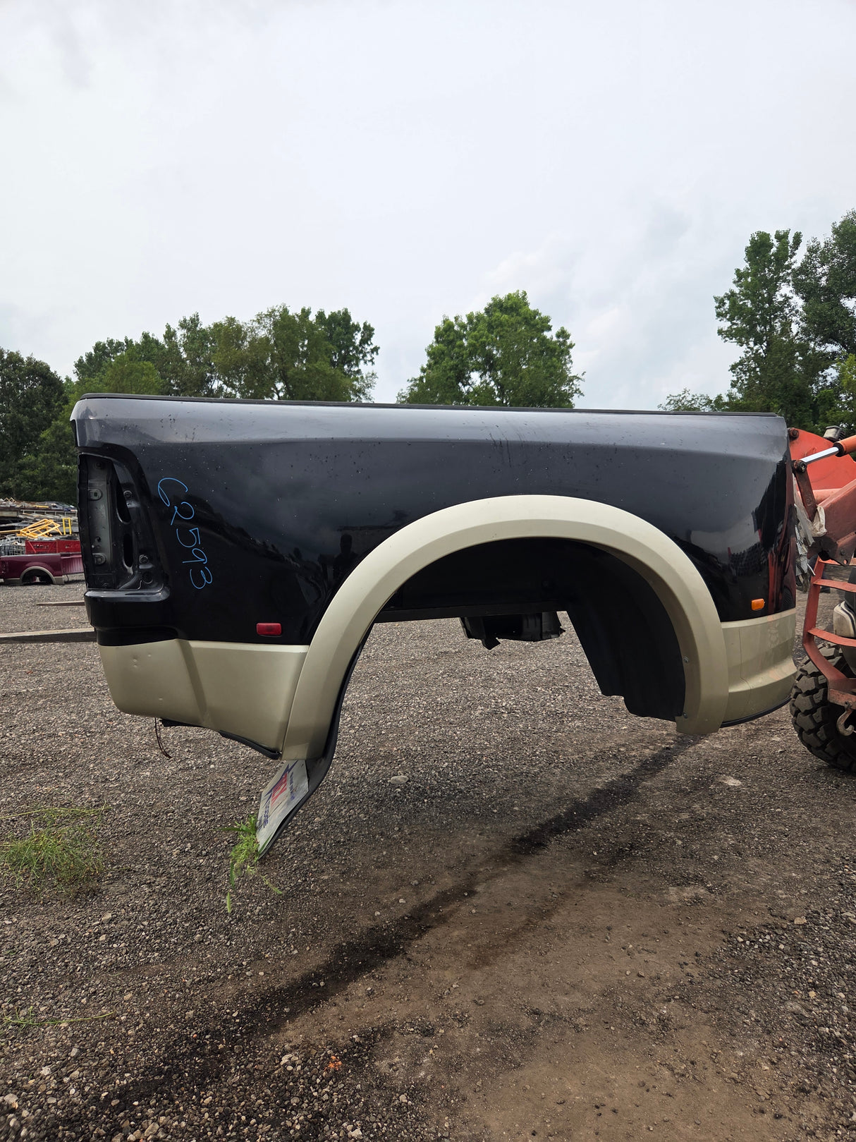2009-2018 Dodge Ram 3500 4500 4th Gen Mega Cab Short Bed 6' 4" Dually Truck Bed *Damage