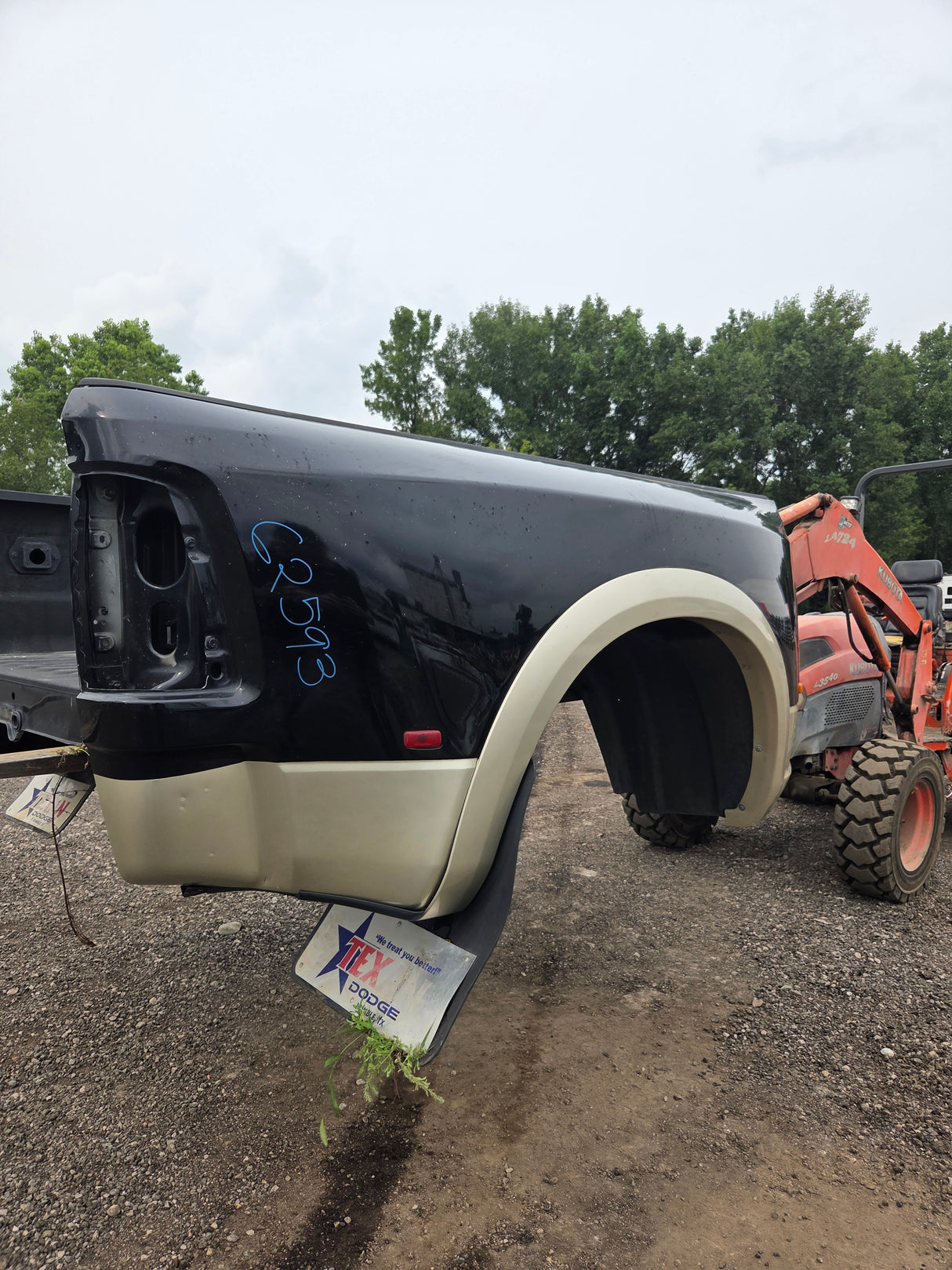 2009-2018 Dodge Ram 3500 4500 4th Gen Mega Cab Short Bed 6' 4" Dually Truck Bed *Damage