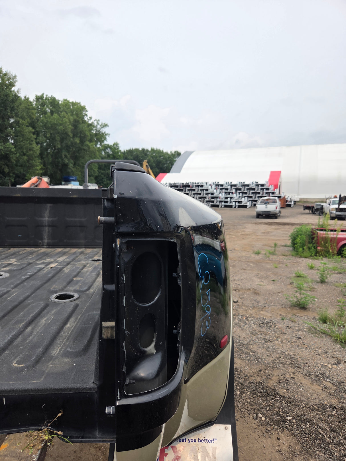 2009-2018 Dodge Ram 3500 4500 4th Gen Mega Cab Short Bed 6' 4" Dually Truck Bed *Damage