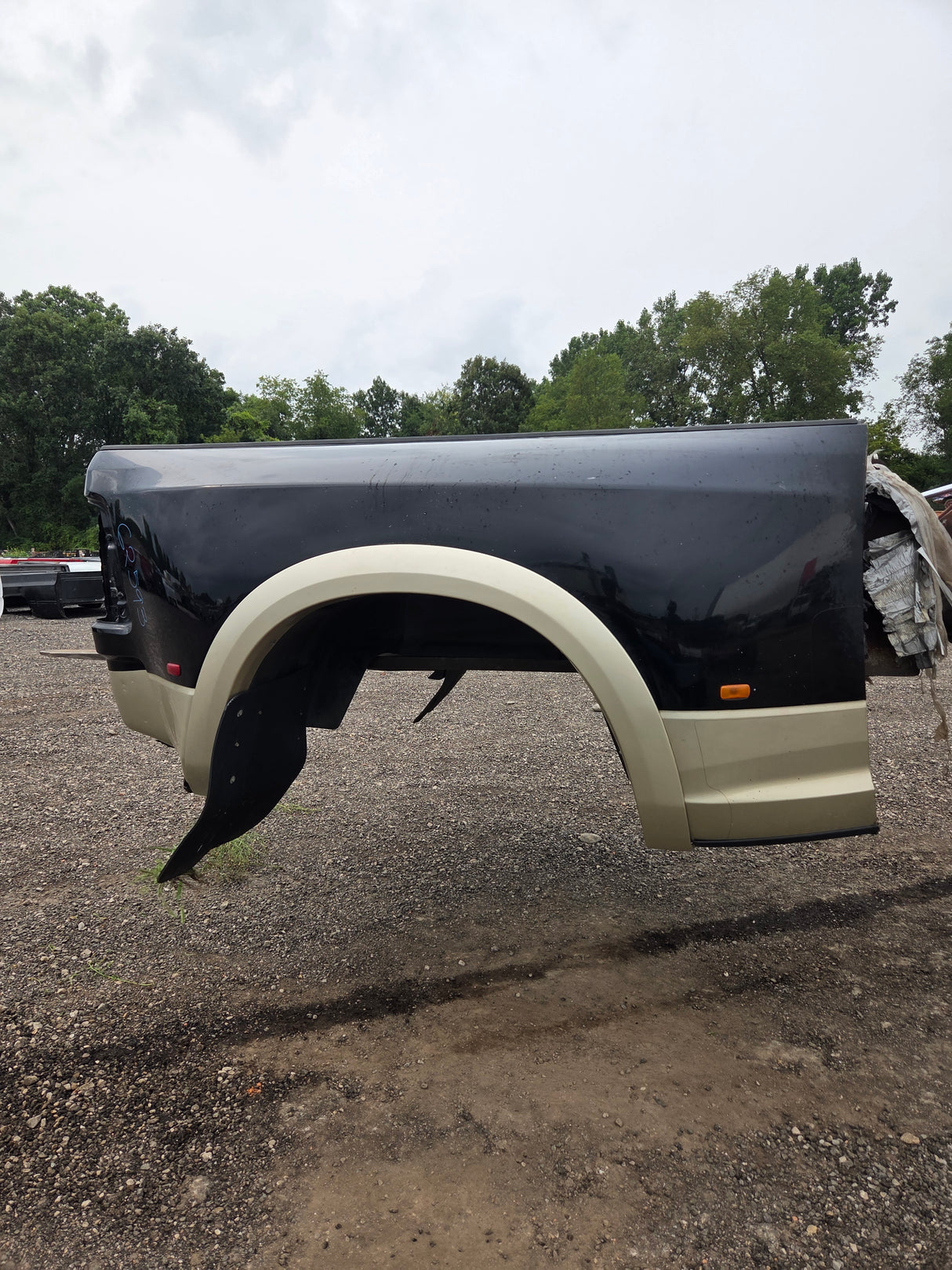 2009-2018 Dodge Ram 3500 4500 4th Gen Mega Cab Short Bed 6' 4" Dually Truck Bed *Damage