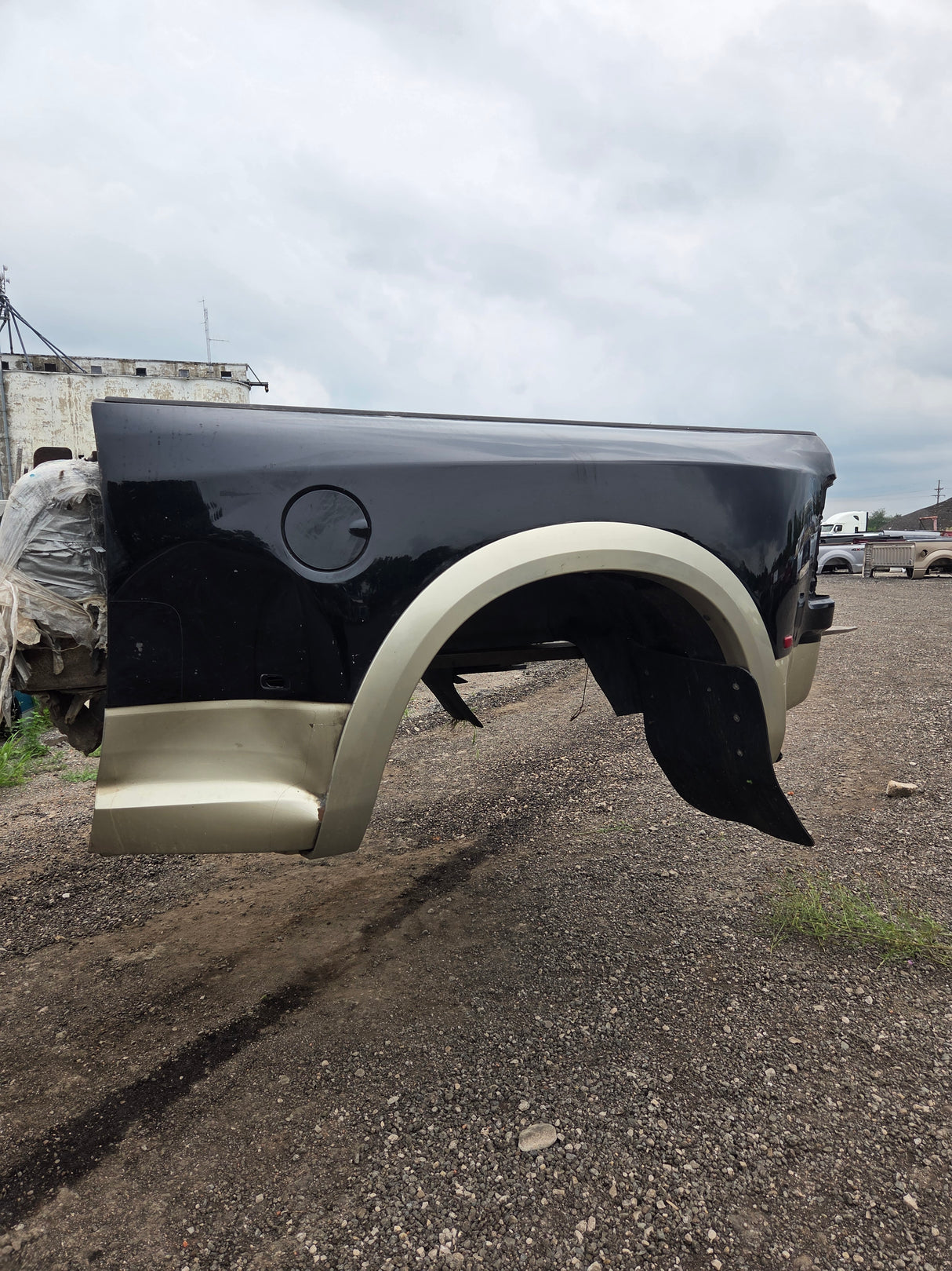 2009-2018 Dodge Ram 3500 4500 4th Gen Mega Cab Short Bed 6' 4" Dually Truck Bed *Damage