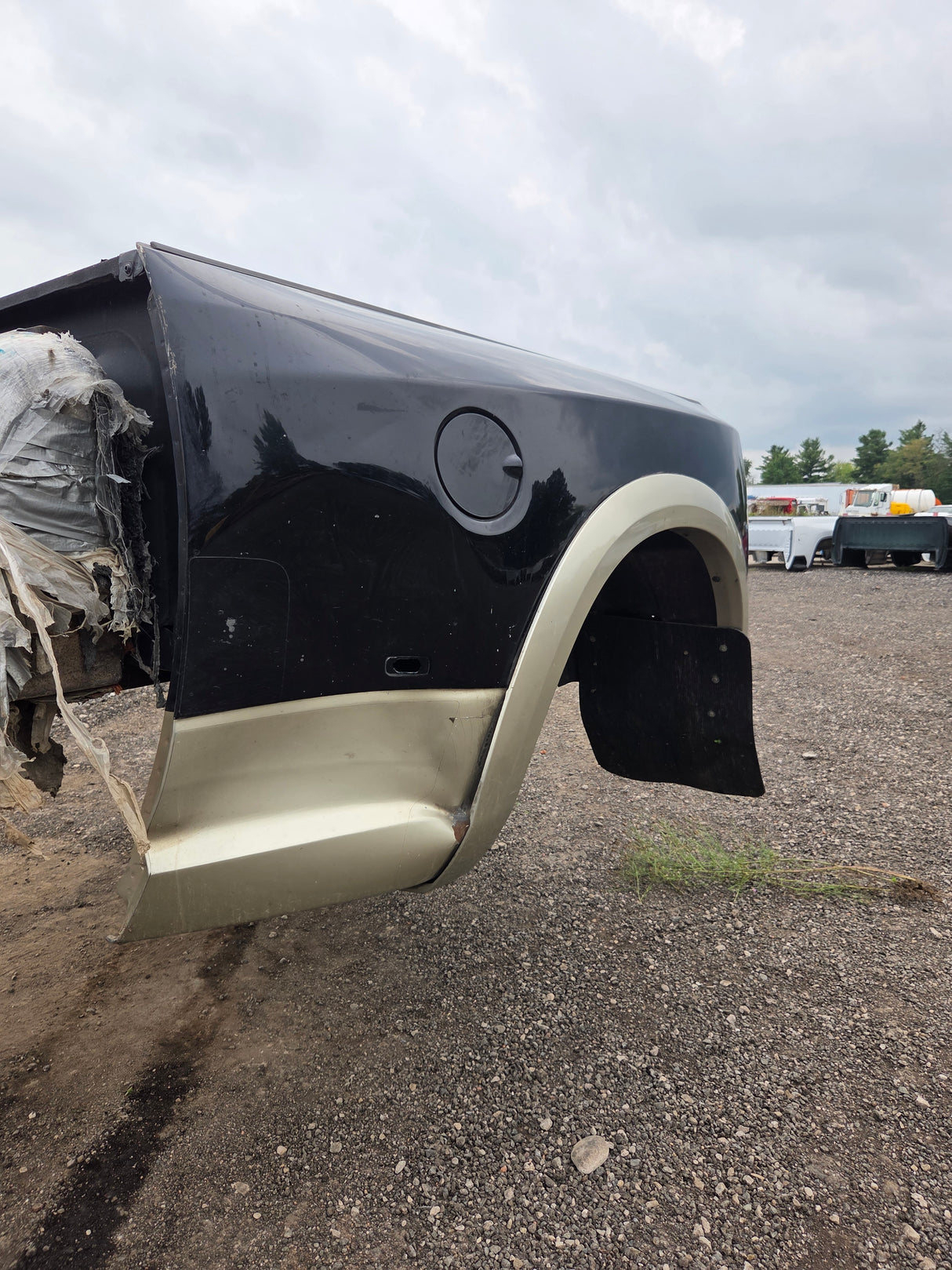 2009-2018 Dodge Ram 3500 4500 4th Gen Mega Cab Short Bed 6' 4" Dually Truck Bed *Damage