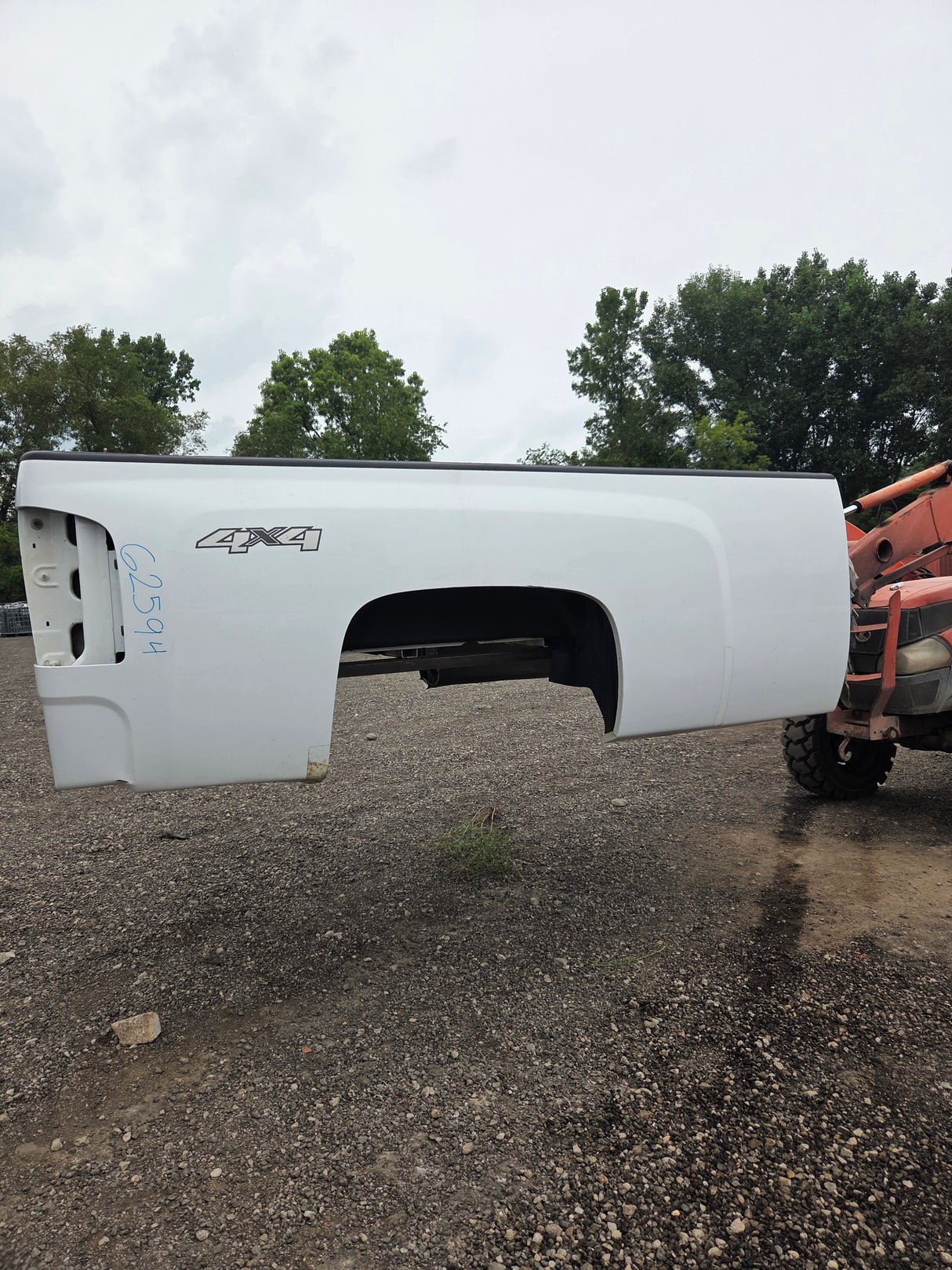 2007-2013 Chevrolet Silverado 1500 2500 3500 HD 8' Long Truck Bed