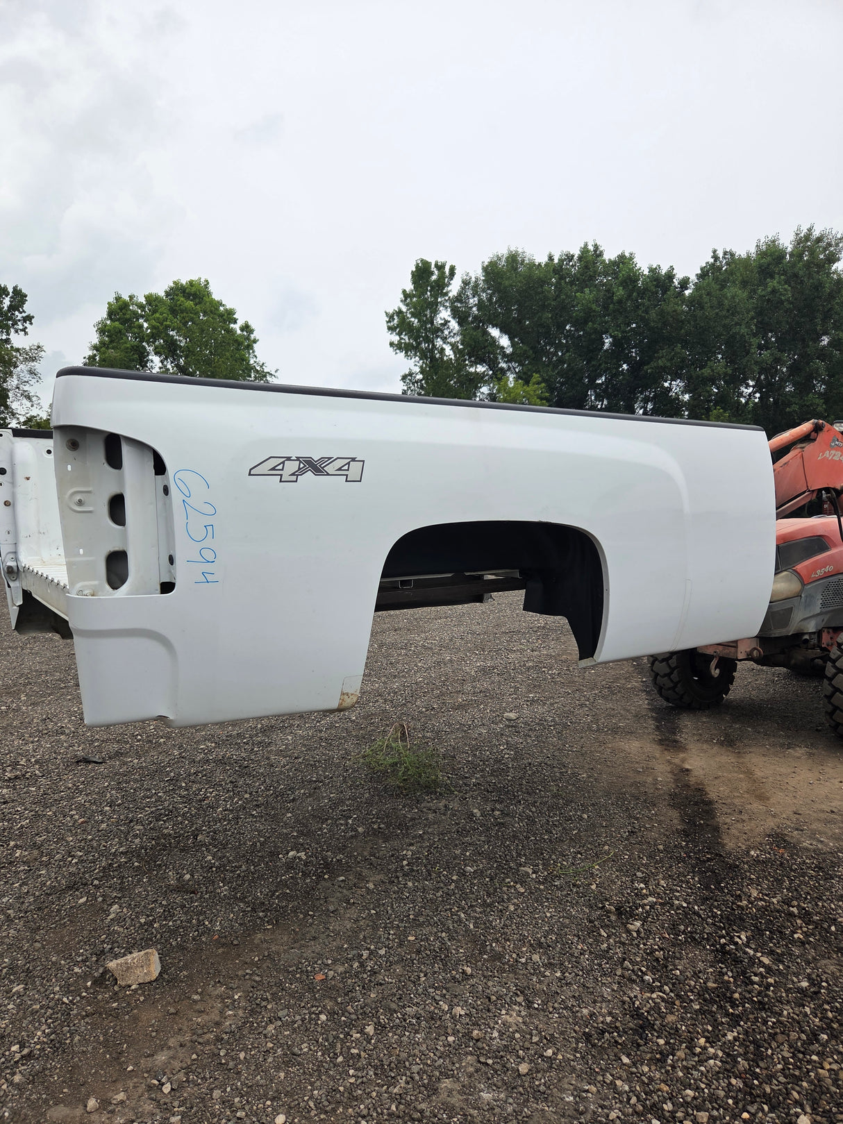 2007-2013 Chevrolet Silverado 1500 2500 3500 HD 8' Long Truck Bed