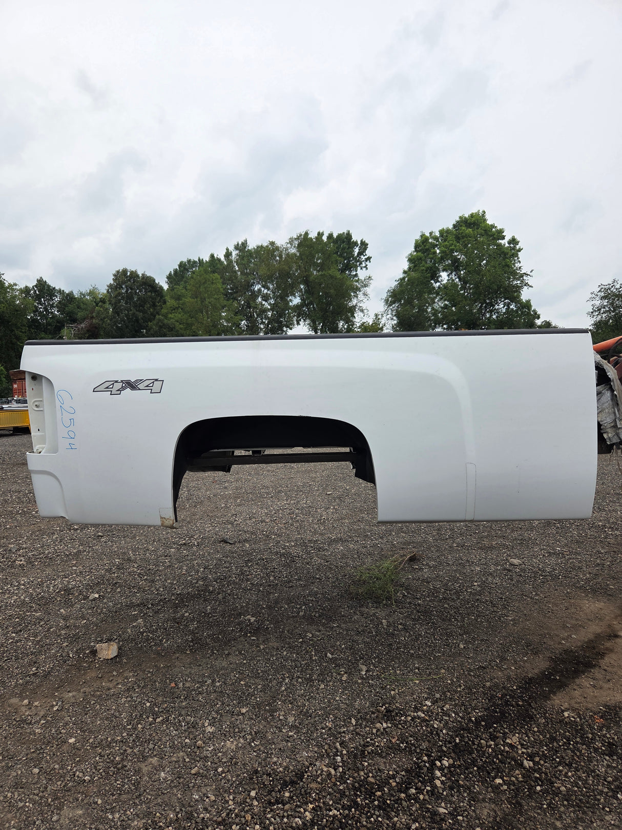 2007-2013 Chevrolet Silverado 1500 2500 3500 HD 8' Long Truck Bed