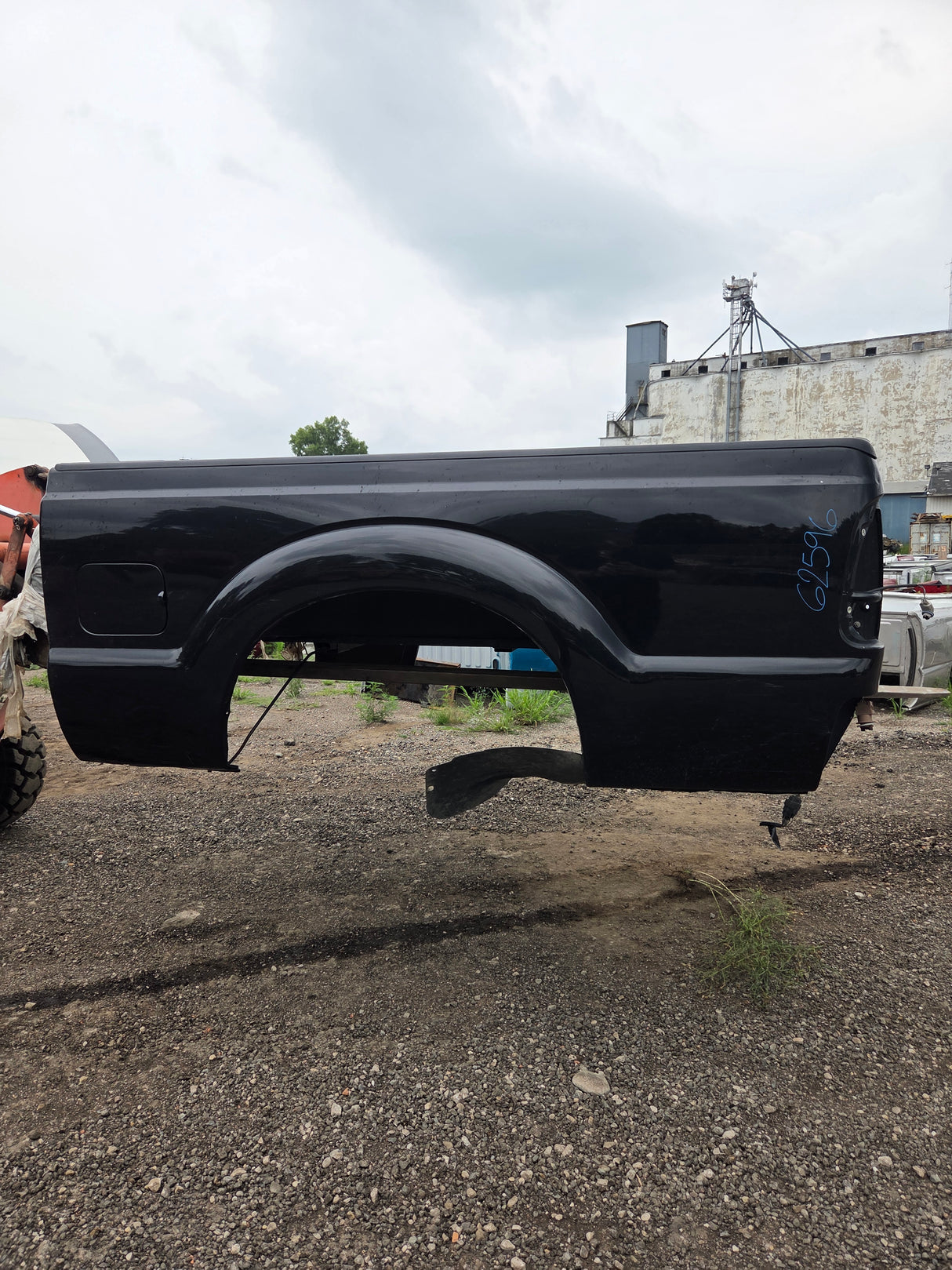 2011-2016 Ford F250 F350 Super Duty 6' 9" Short Truck Bed