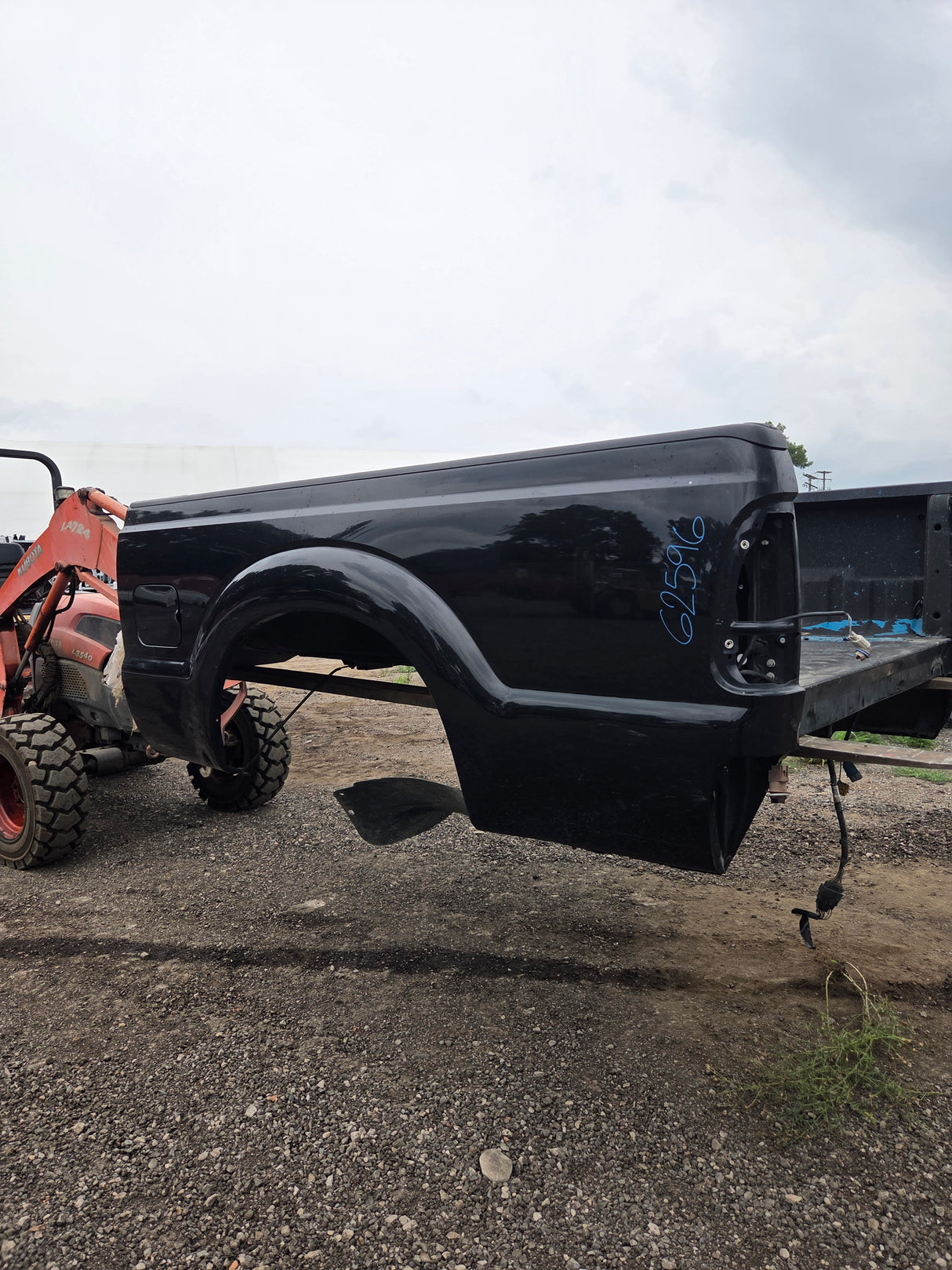 2011-2016 Ford F250 F350 Super Duty 6' 9" Short Truck Bed