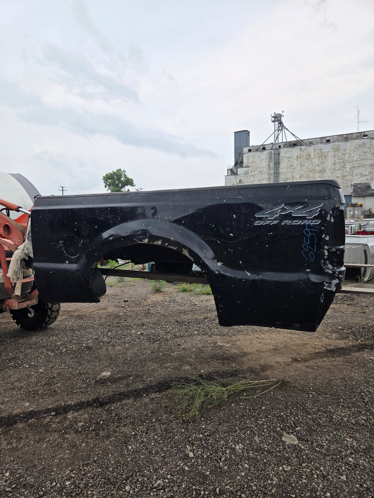 1999-2010 Ford Super Duty F250 F350 6' 9" Short Truck Bed