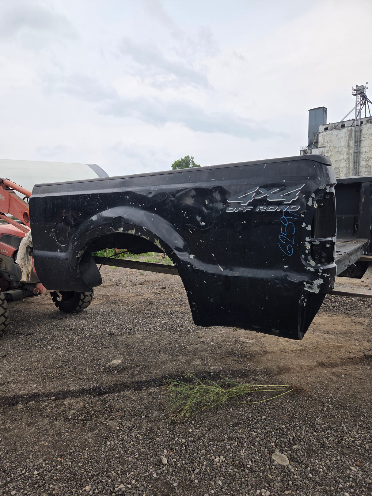 1999-2010 Ford Super Duty F250 F350 6' 9" Short Truck Bed