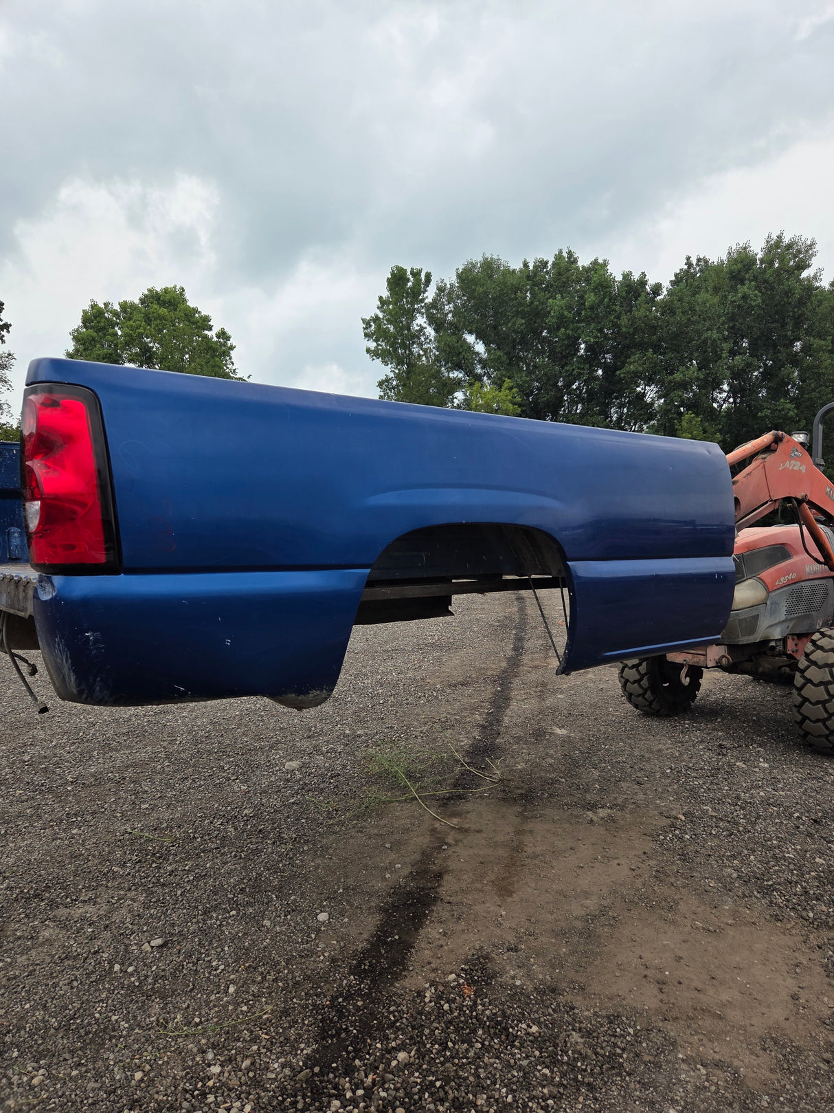 1999-2007 Chevrolet Silverado / GMC Sierra 1500 2500 3500 HD 8' Long Bed Truck Bed