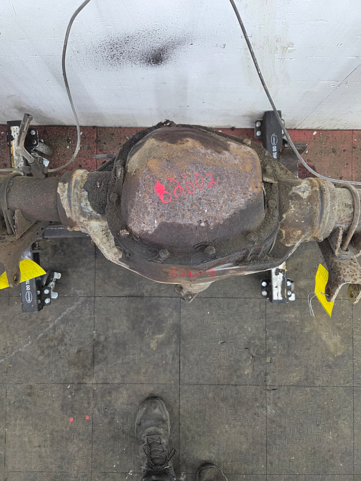 1999-2001 Ford Super Duty F350 Dually Rear Axle 3.73 Gear Ratio CAB CHASSIS 122k miles