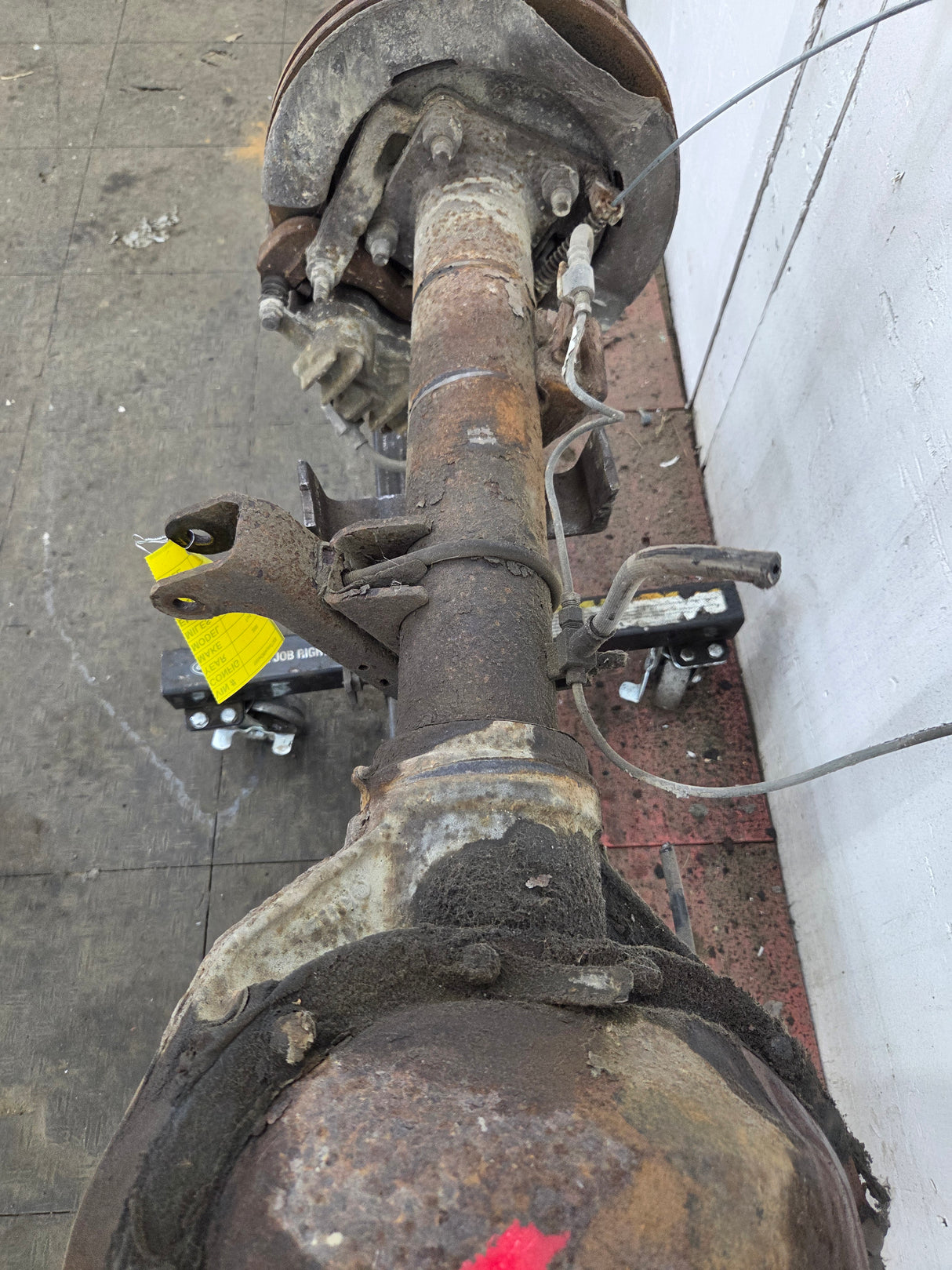 1999-2001 Ford Super Duty F350 Dually Rear Axle 3.73 Gear Ratio CAB CHASSIS 122k miles