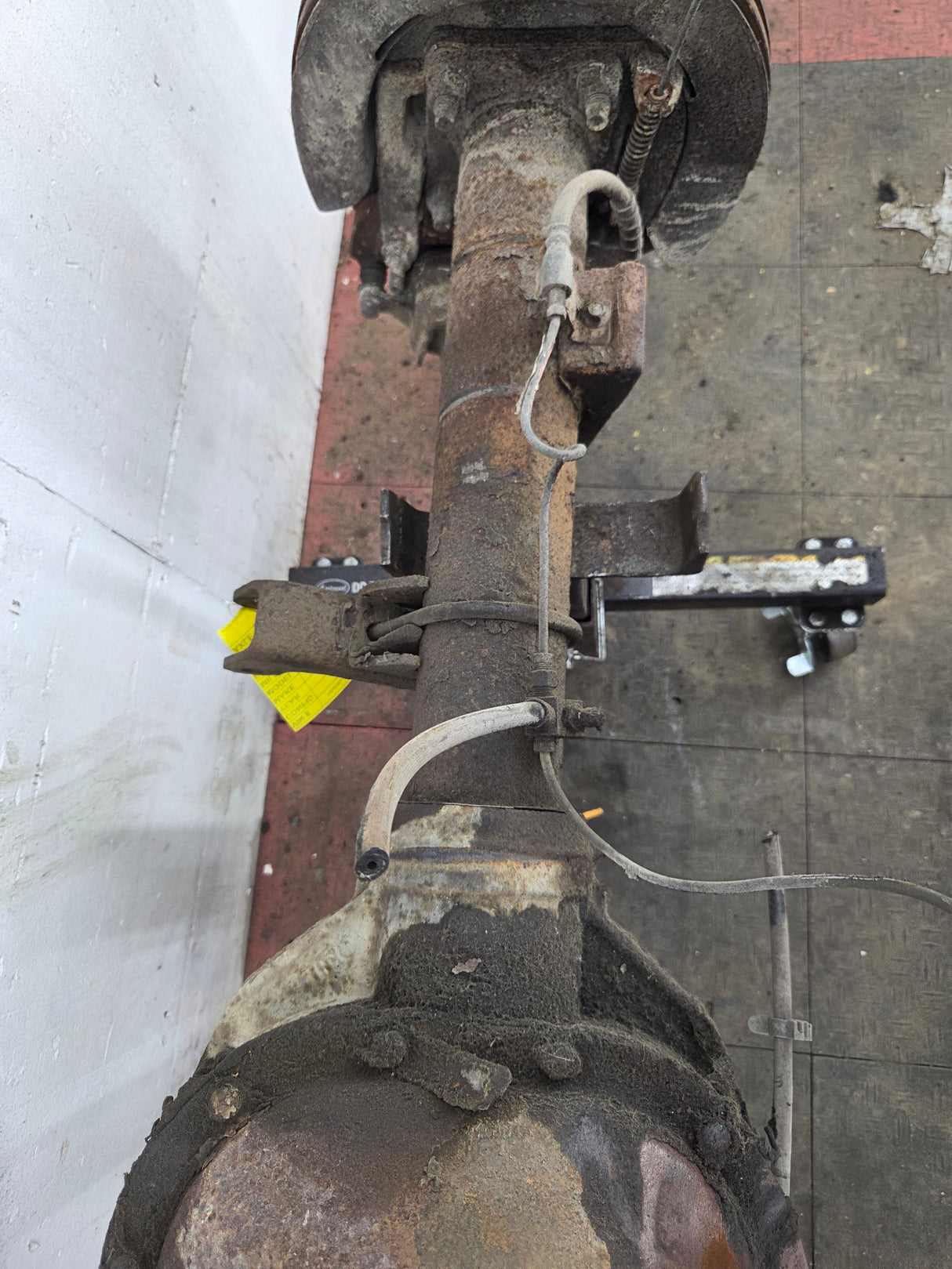 1999-2001 Ford Super Duty F350 Dually Rear Axle 3.73 Gear Ratio CAB CHASSIS 122k miles
