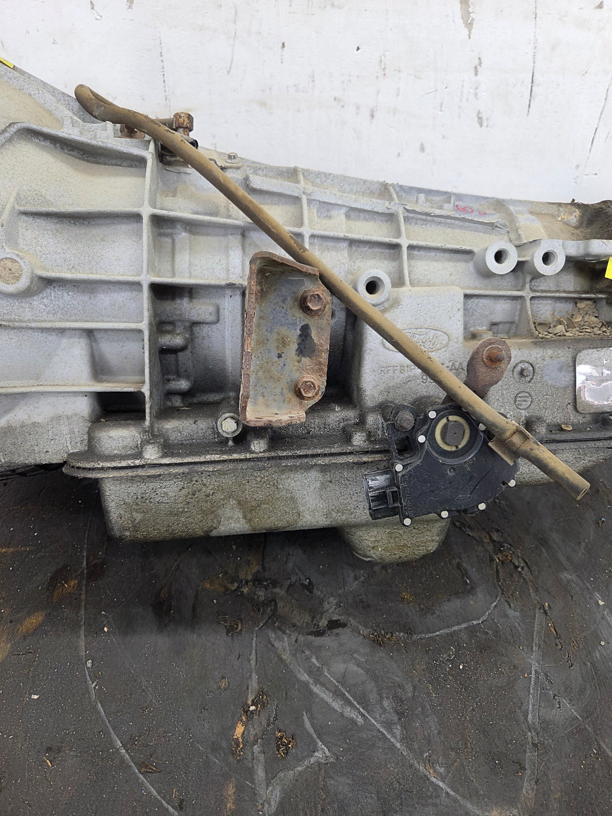 4r100 2wd Automatic Transmission 122k Miles Ford F250 F350 F450 F550 Super Duty 6.8L v10 triton 5.4L v8