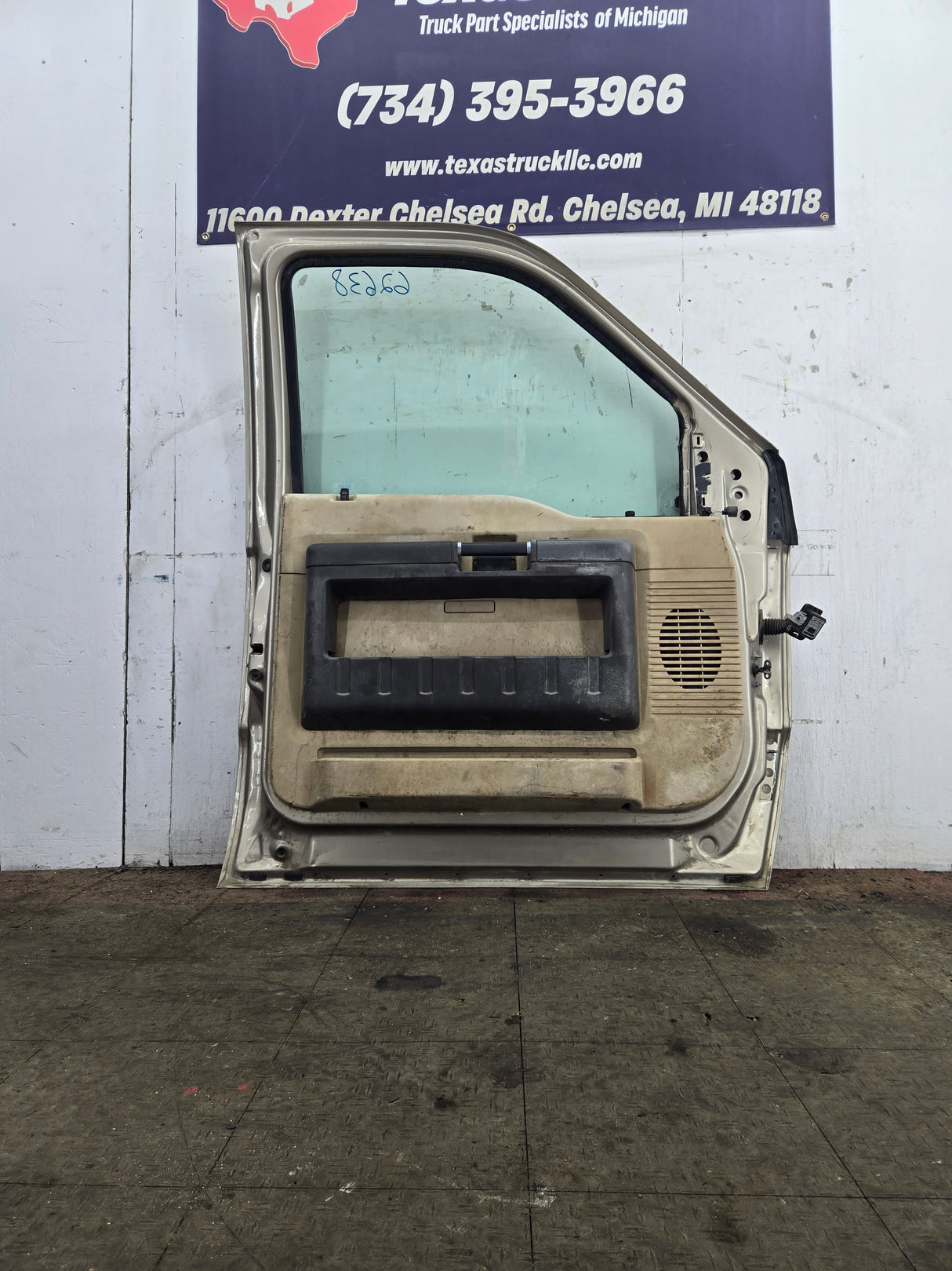 2008-2011 Ford Super Duty / Excursion Front Driver LH Door F250 F350 F450 F550