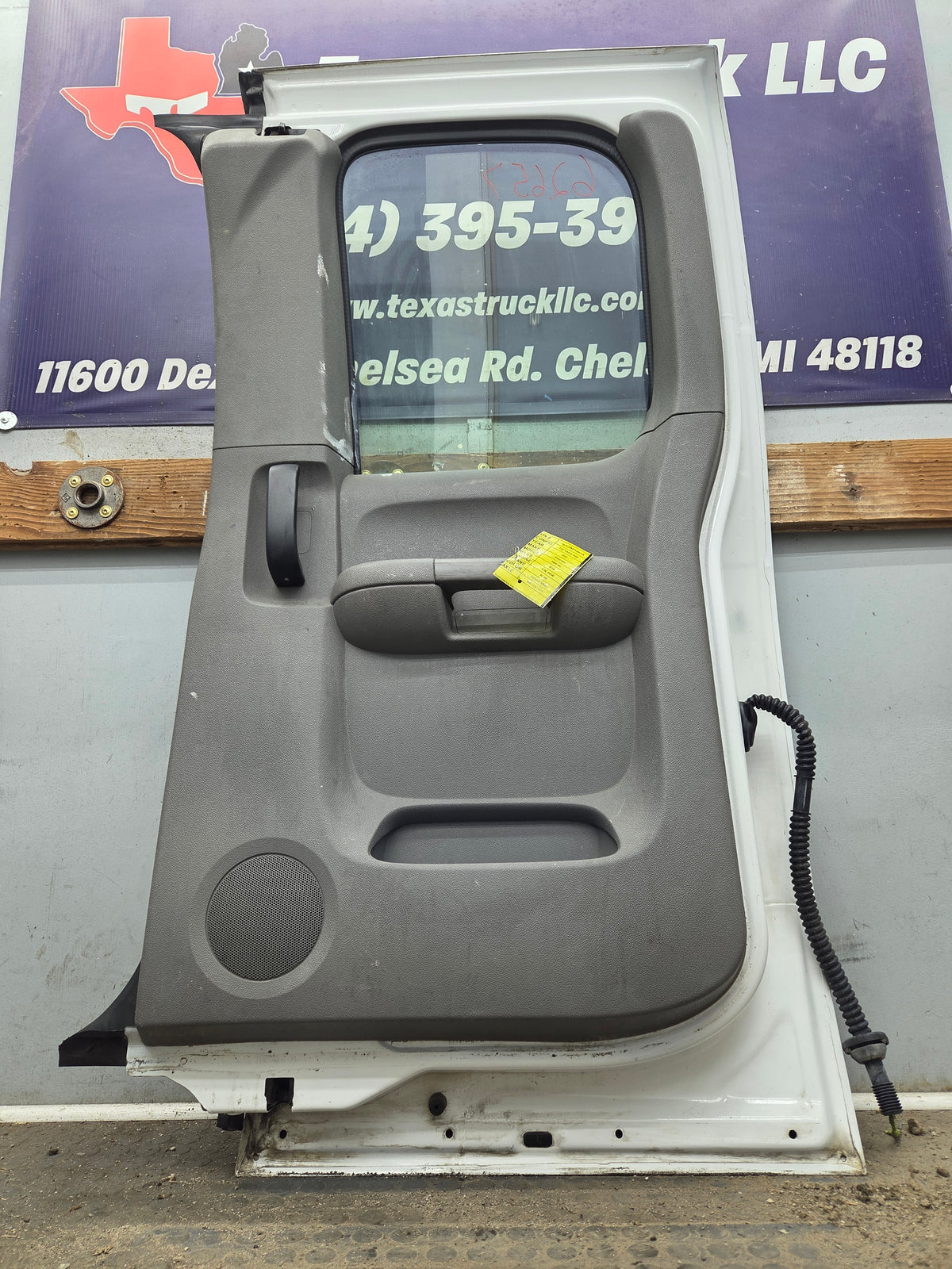 2007-2013 Chevrolet Silverado / GMC Sierra 1500 2500 3500 HD Passenger side Extended Cab RH Rear Door