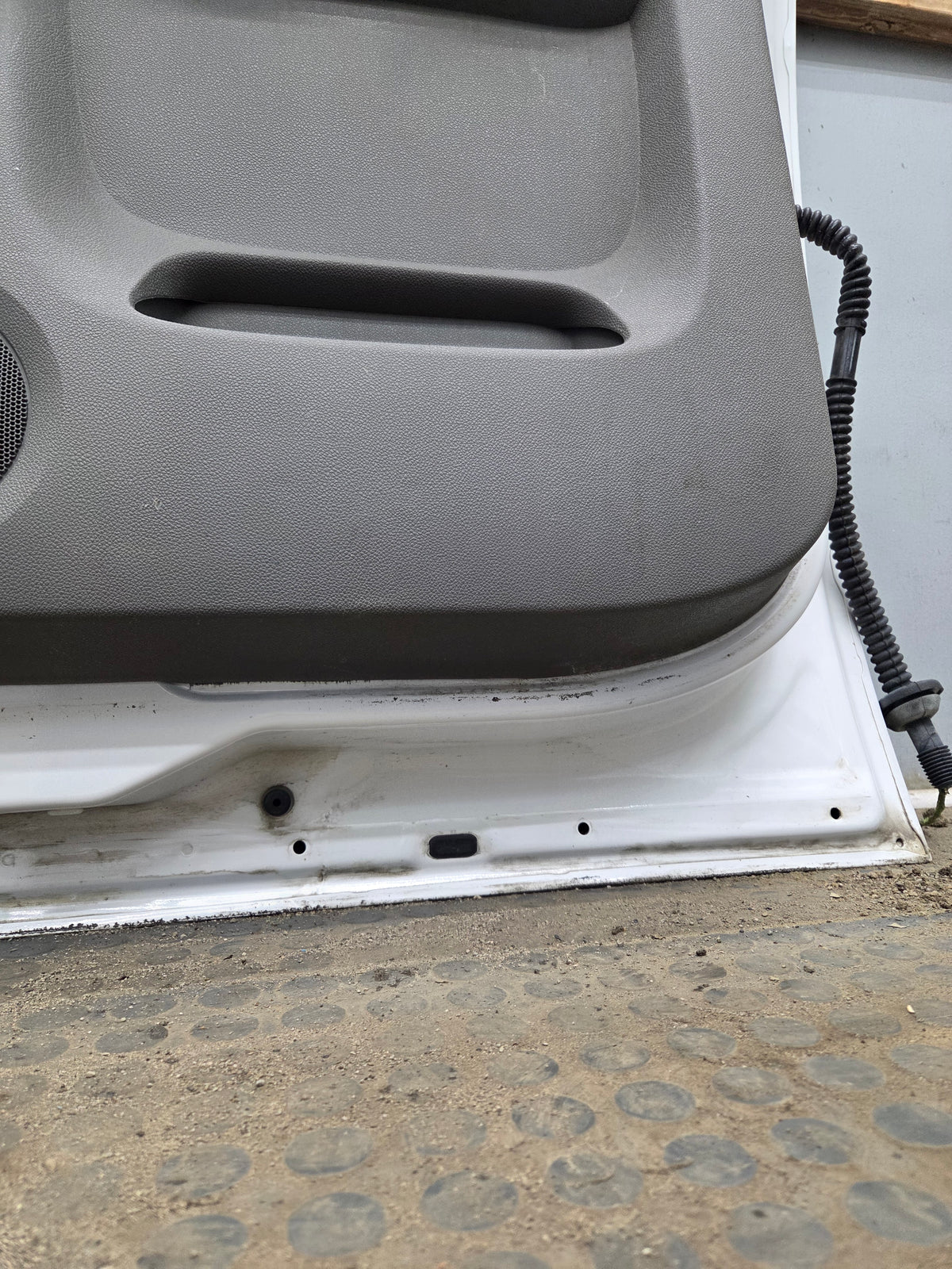 2007-2013 Chevrolet Silverado / GMC Sierra 1500 2500 3500 HD Passenger side Extended Cab RH Rear Door
