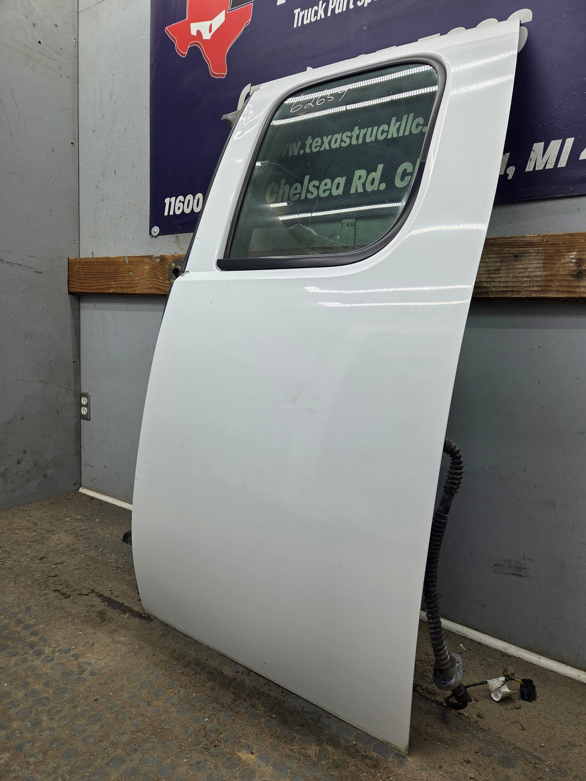 2007-2013 Chevrolet Silverado 1500 2500 3500 HD Driver Side Extended Cab LH Rear Door