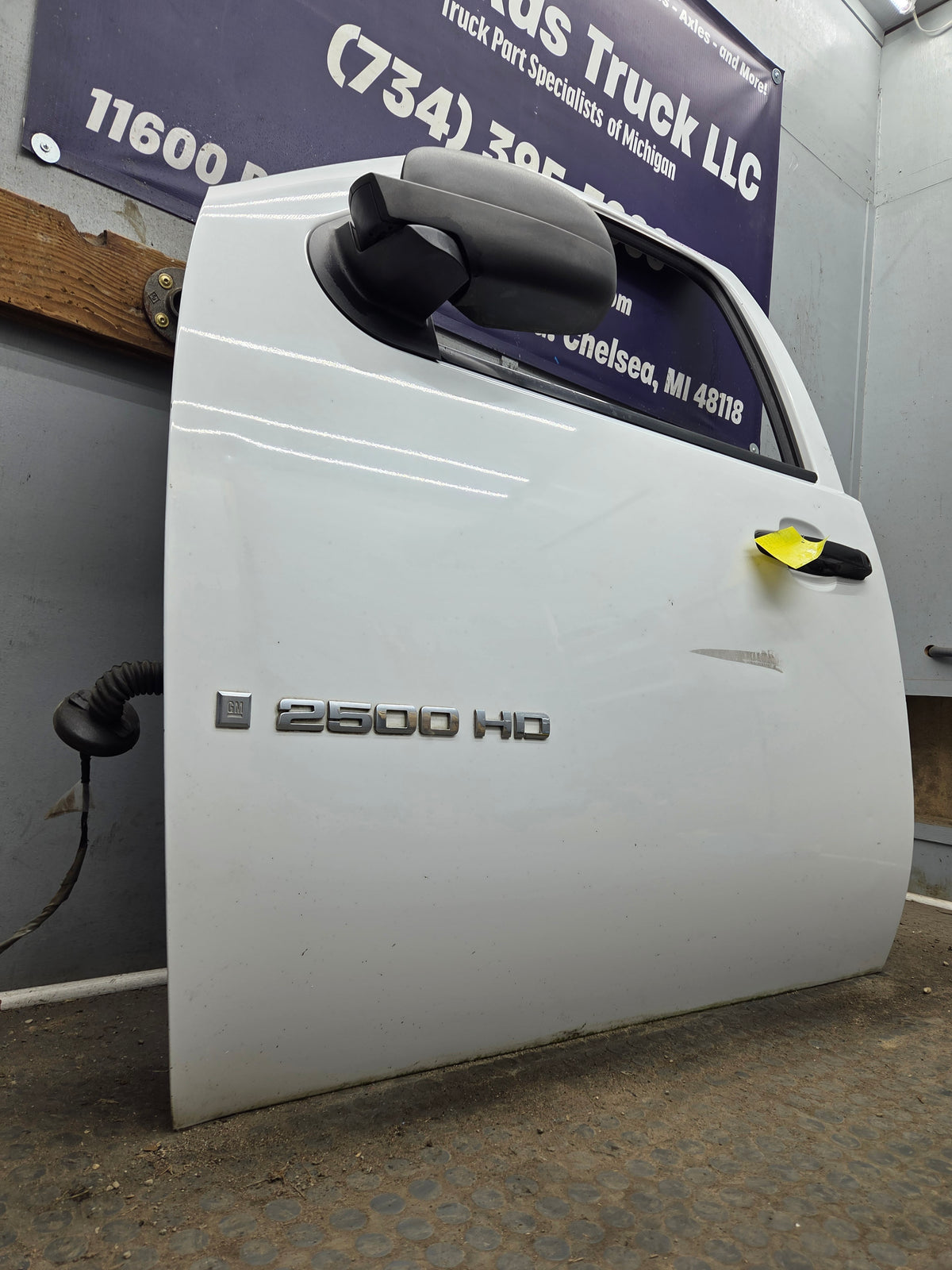 2007-2013 Chevrolet Silverado 1500 2500 3500 HD LH Front Driver Side Door
