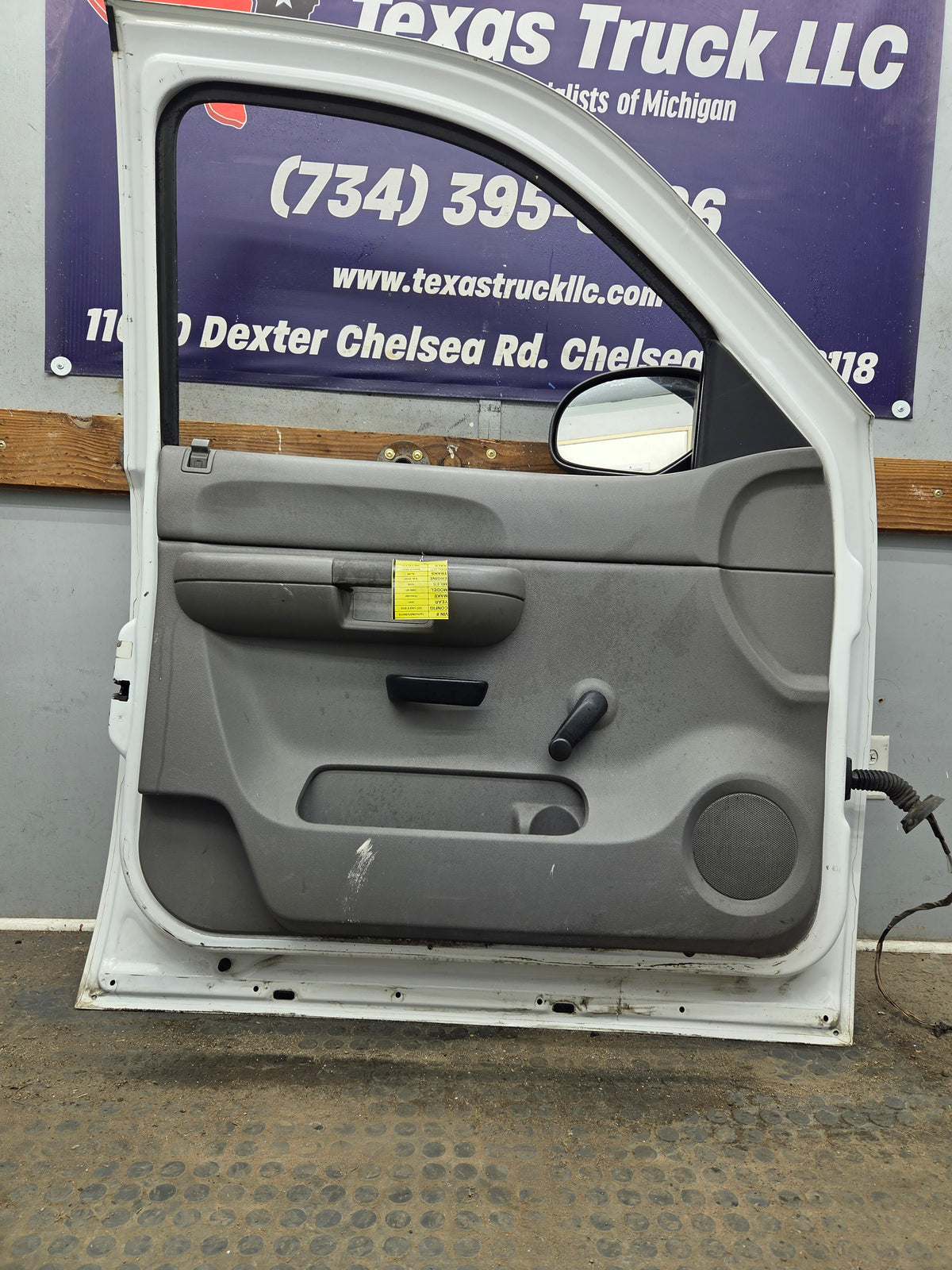2007-2013 Chevrolet Silverado 1500 2500 3500 HD LH Front Driver Side Door