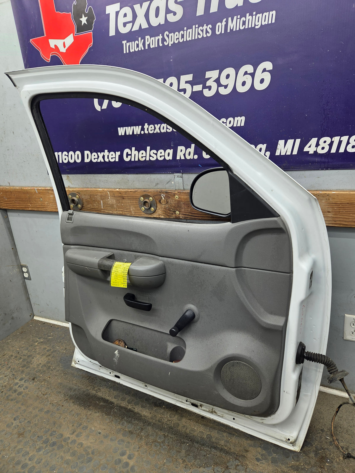 2007-2013 Chevrolet Silverado 1500 2500 3500 HD LH Front Driver Side Door