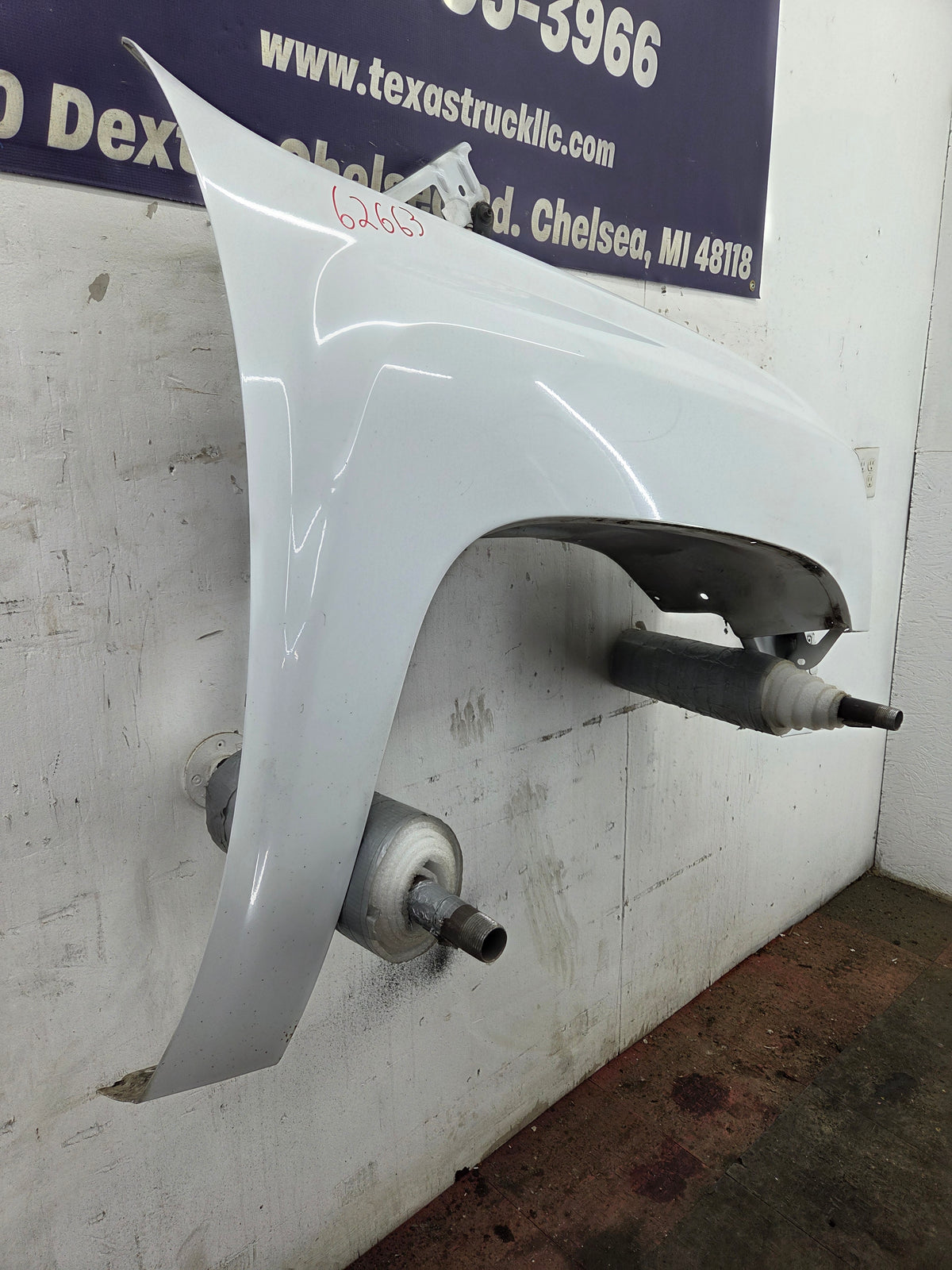 2007-2013 Chevrolet Silverado Passenger Side Front RH Fender 1500 2500 3500 HD