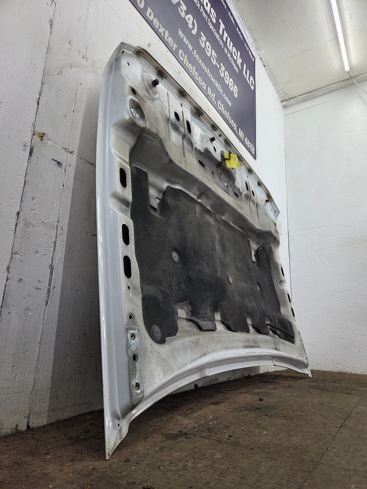 2011-2014 Chevrolet Silverado 2500 HD 3500HD Hood