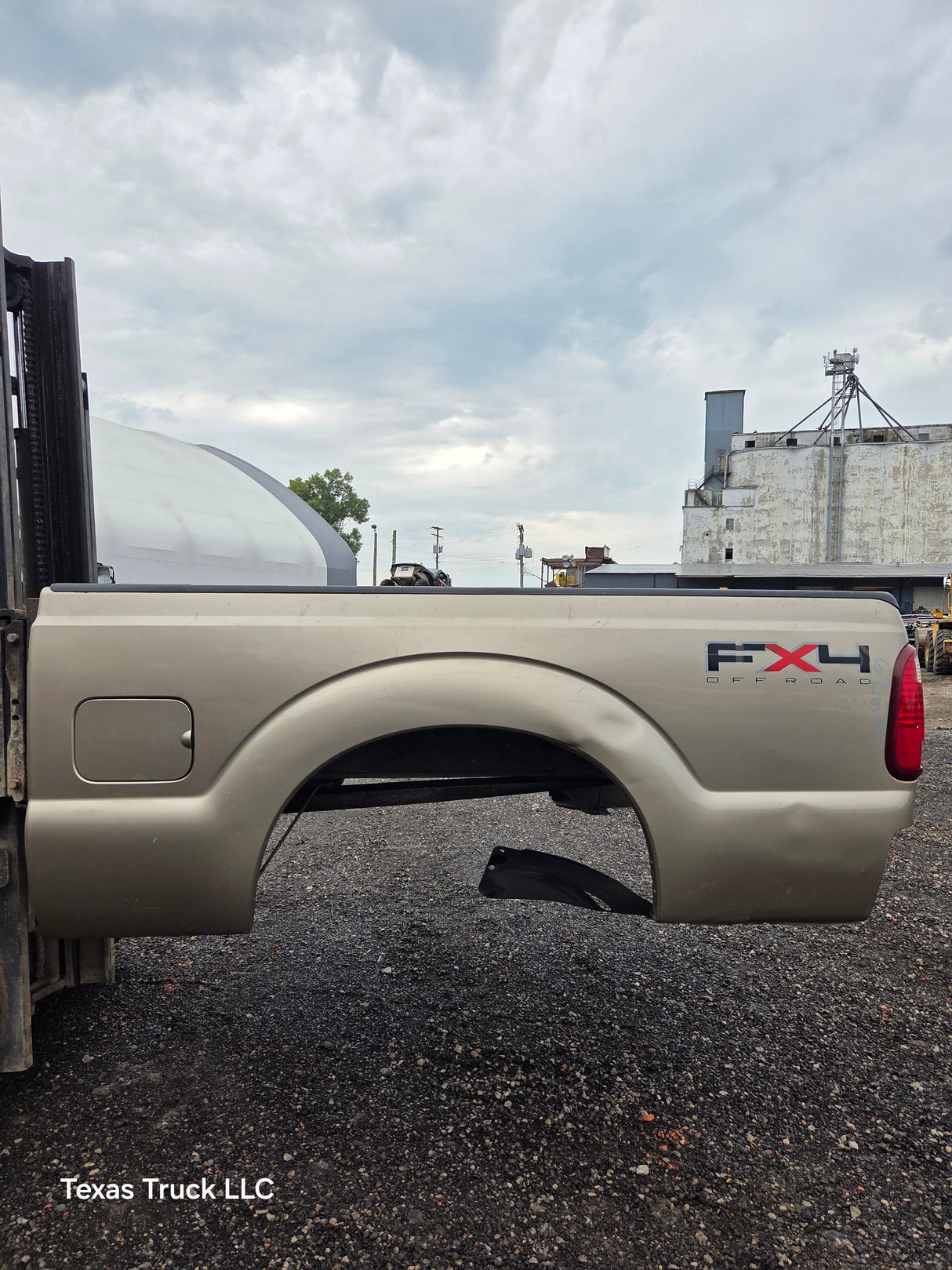 2011-2016 Ford F250 F350 Super Duty 6' 9" Short Truck Bed