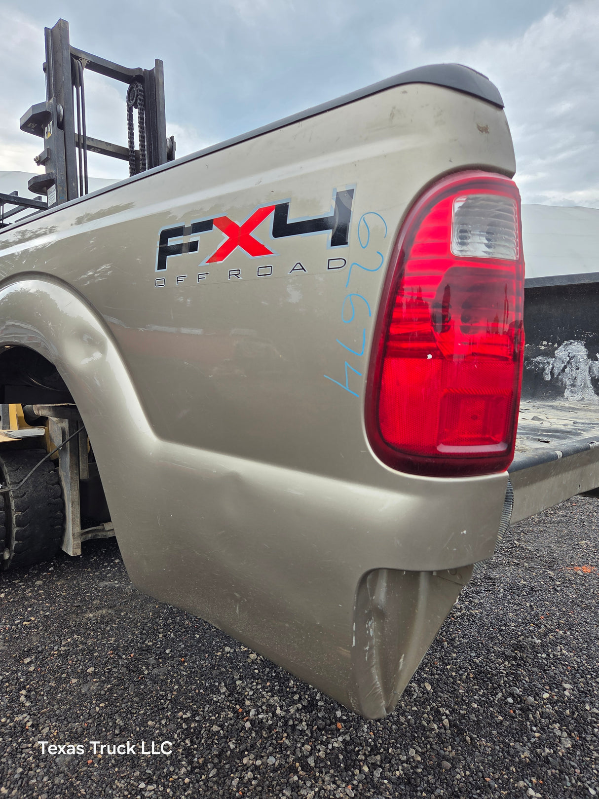 2011-2016 Ford F250 F350 Super Duty 6' 9" Short Truck Bed