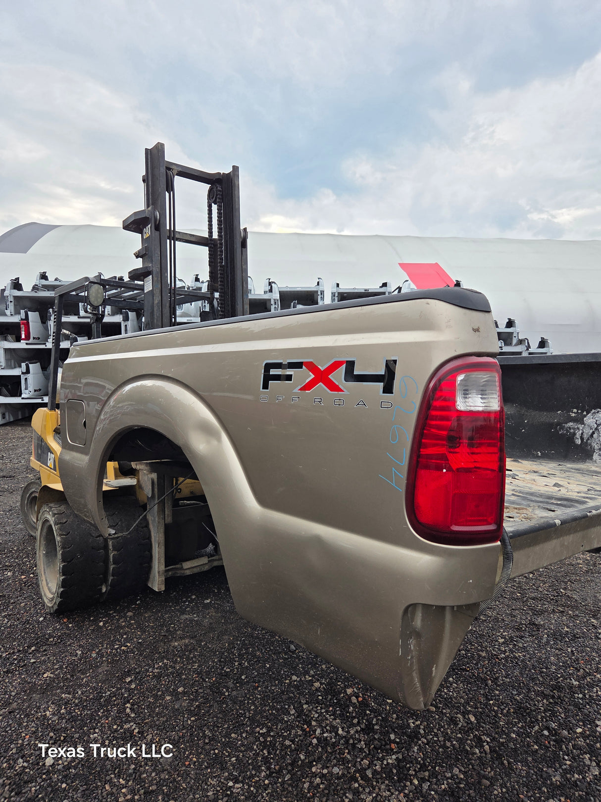2011-2016 Ford F250 F350 Super Duty 6' 9" Short Truck Bed
