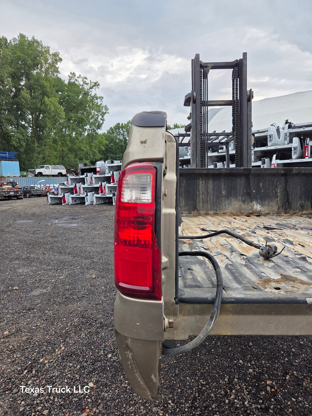 2011-2016 Ford F250 F350 Super Duty 6' 9" Short Truck Bed