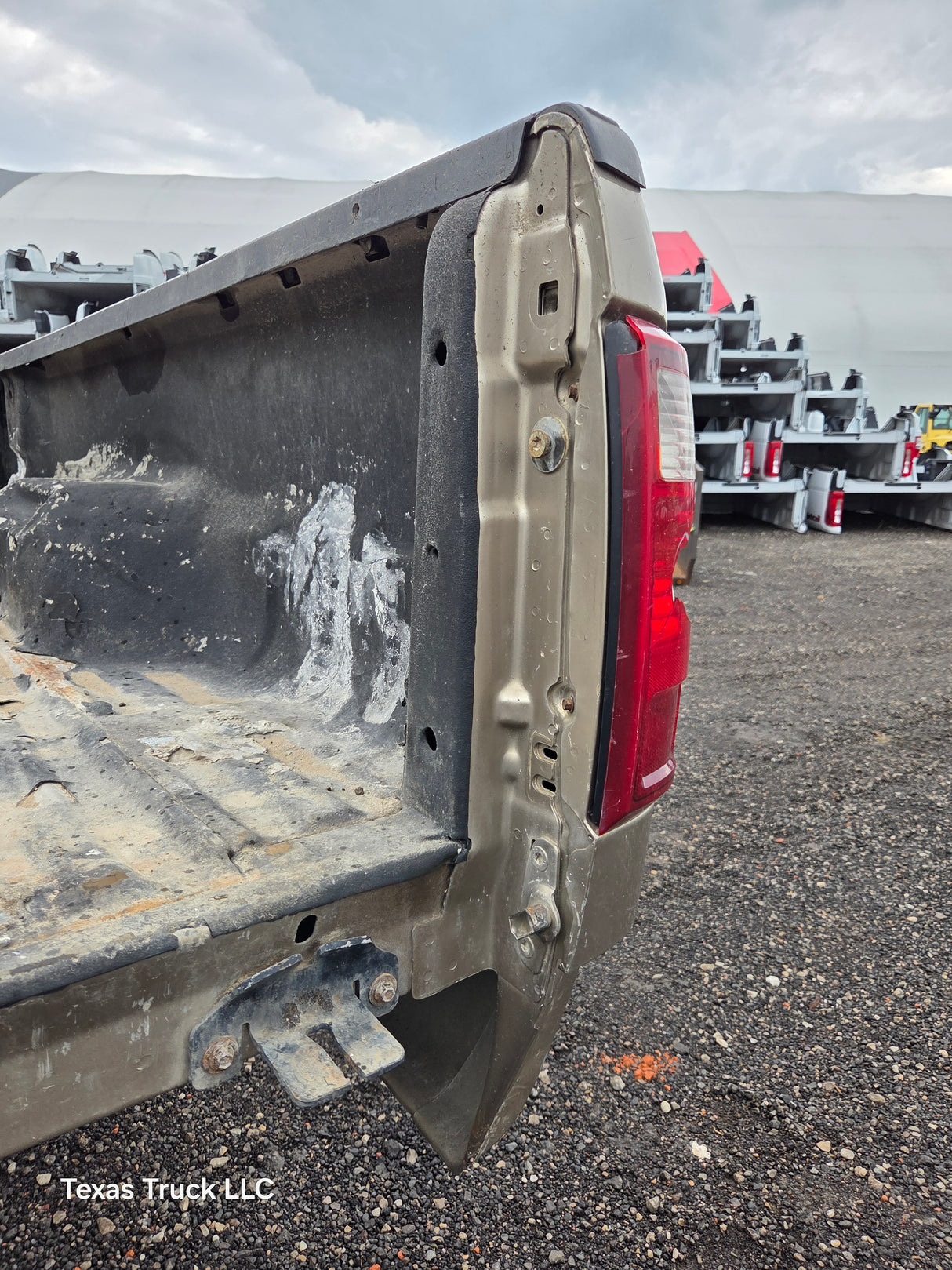 2011-2016 Ford F250 F350 Super Duty 6' 9" Short Truck Bed