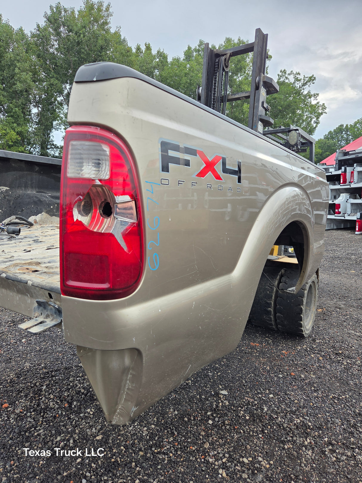 2011-2016 Ford F250 F350 Super Duty 6' 9" Short Truck Bed