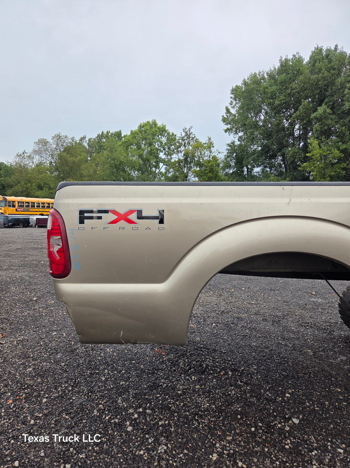 2011-2016 Ford F250 F350 Super Duty 6' 9" Short Truck Bed