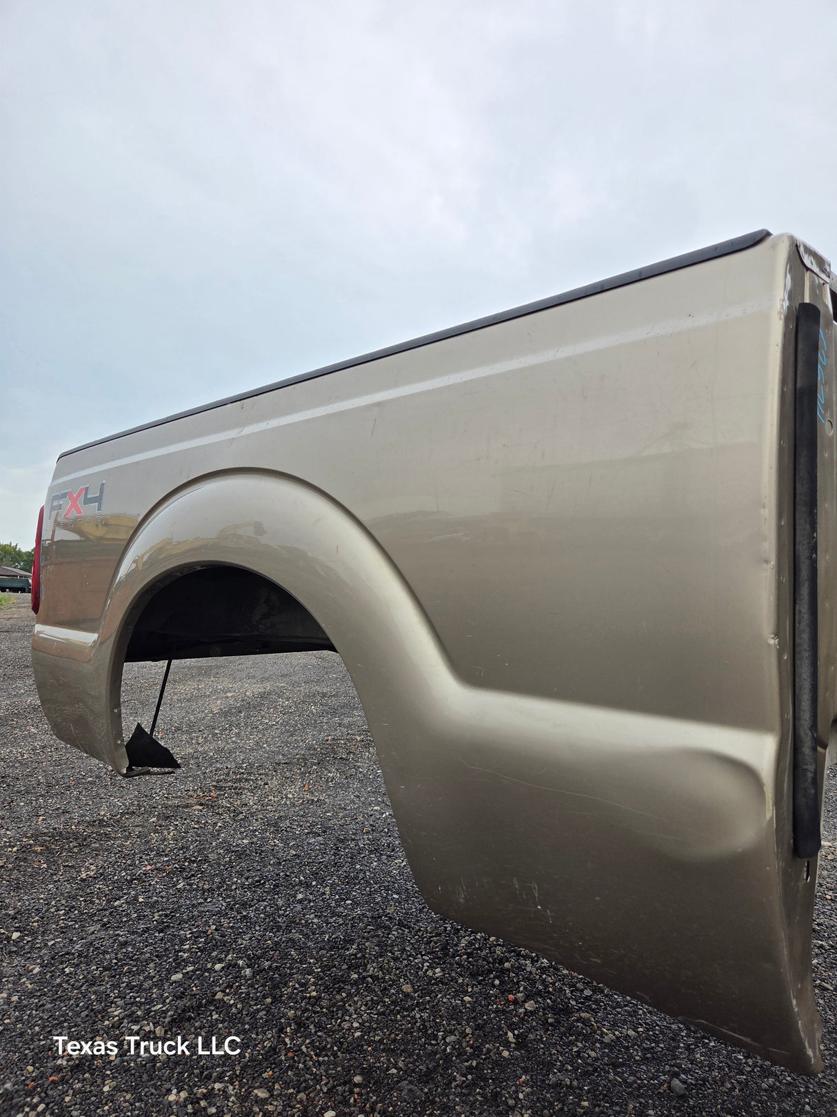 2011-2016 Ford F250 F350 Super Duty 6' 9" Short Truck Bed