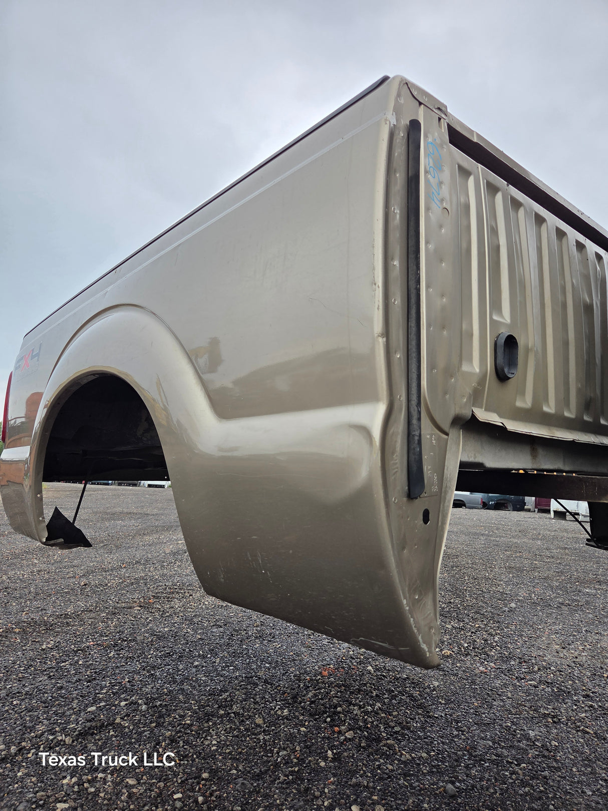 2011-2016 Ford F250 F350 Super Duty 6' 9" Short Truck Bed