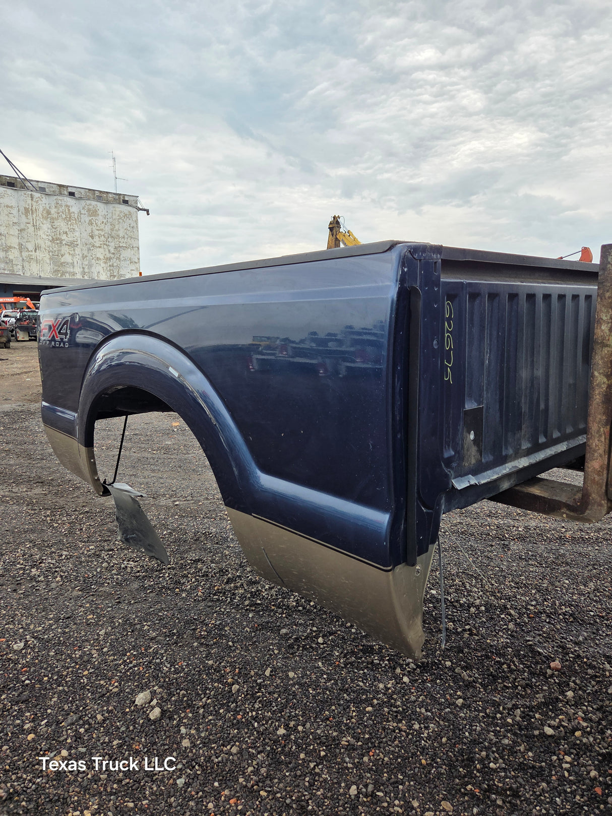 2011-2016 Ford F250 F350 Super Duty 6' 9" Short Truck Bed
