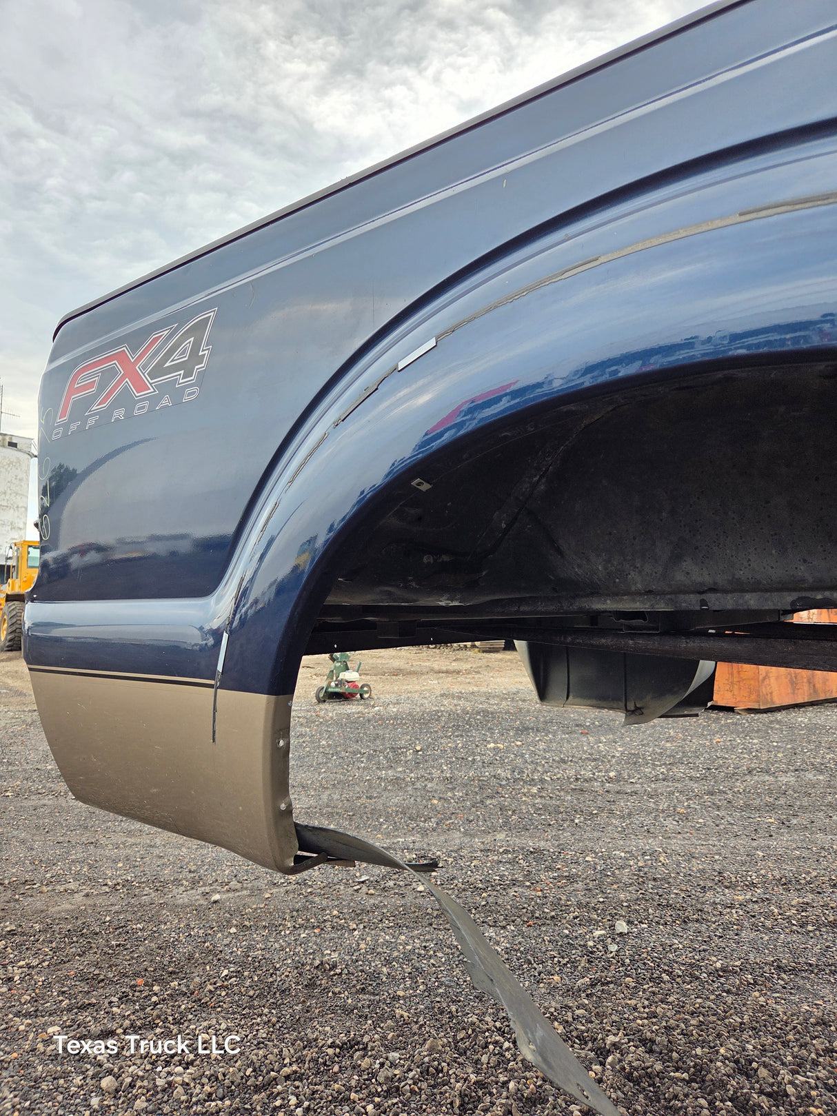2011-2016 Ford F250 F350 Super Duty 6' 9" Short Truck Bed