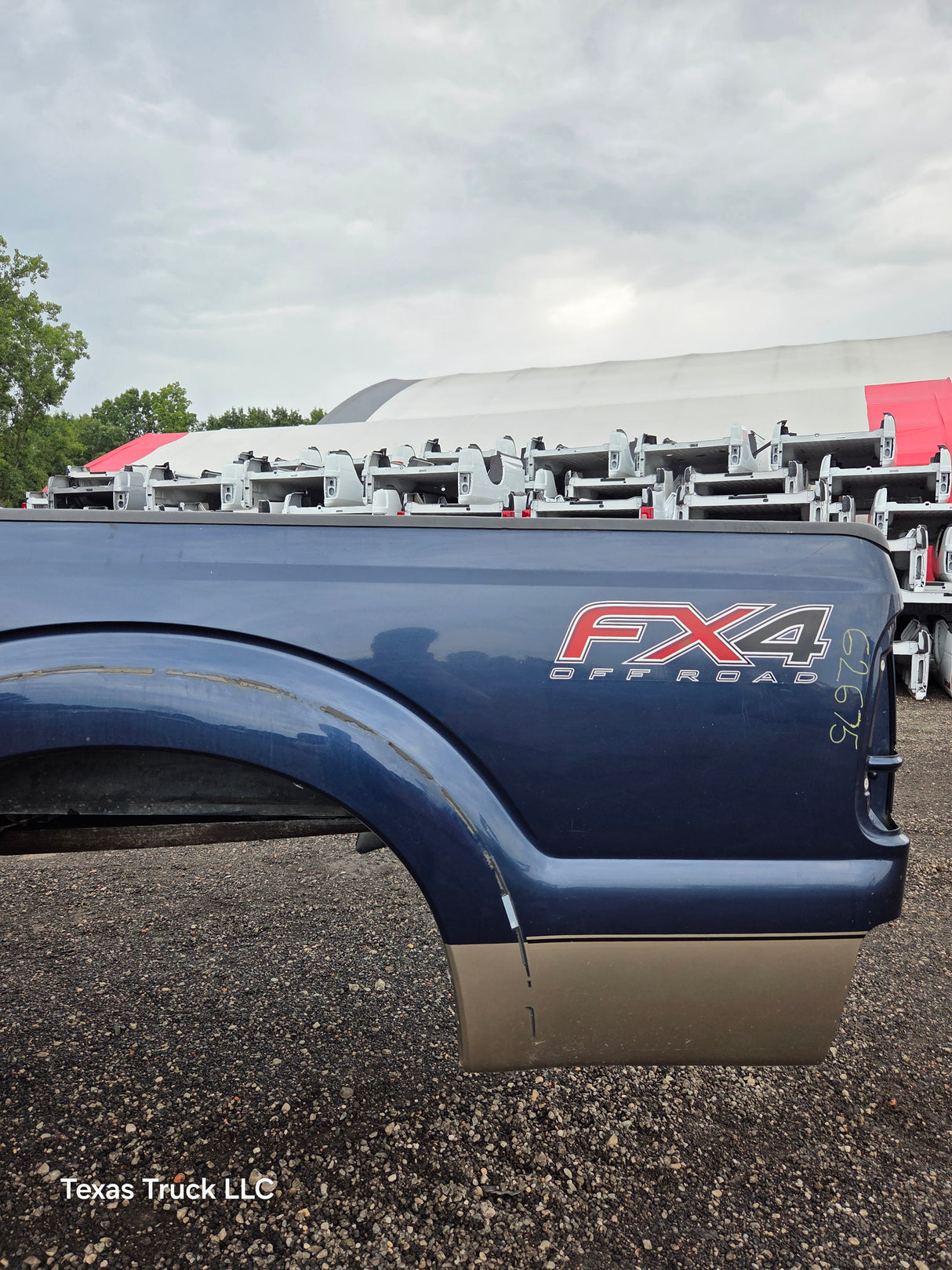 2011-2016 Ford F250 F350 Super Duty 6' 9" Short Truck Bed