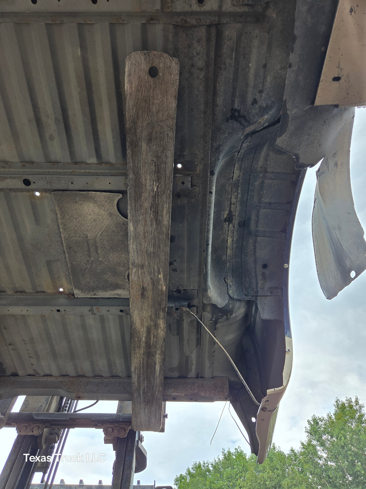 2011-2016 Ford F250 F350 Super Duty 6' 9" Short Truck Bed