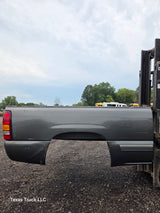 1999-2007 Chevrolet Silverado / GMC Sierra 1500 2500HD 3500HD 6' 6" Short Truck Bed *Damage