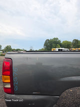 1999-2007 Chevrolet Silverado / GMC Sierra 1500 2500HD 3500HD 6' 6" Short Truck Bed *Damage