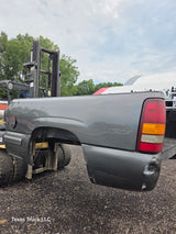 1999-2007 Chevrolet Silverado / GMC Sierra 1500 2500HD 3500HD 6' 6" Short Truck Bed *Damage