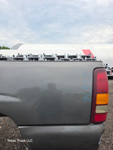 1999-2007 Chevrolet Silverado / GMC Sierra 1500 2500HD 3500HD 6' 6" Short Truck Bed *Damage