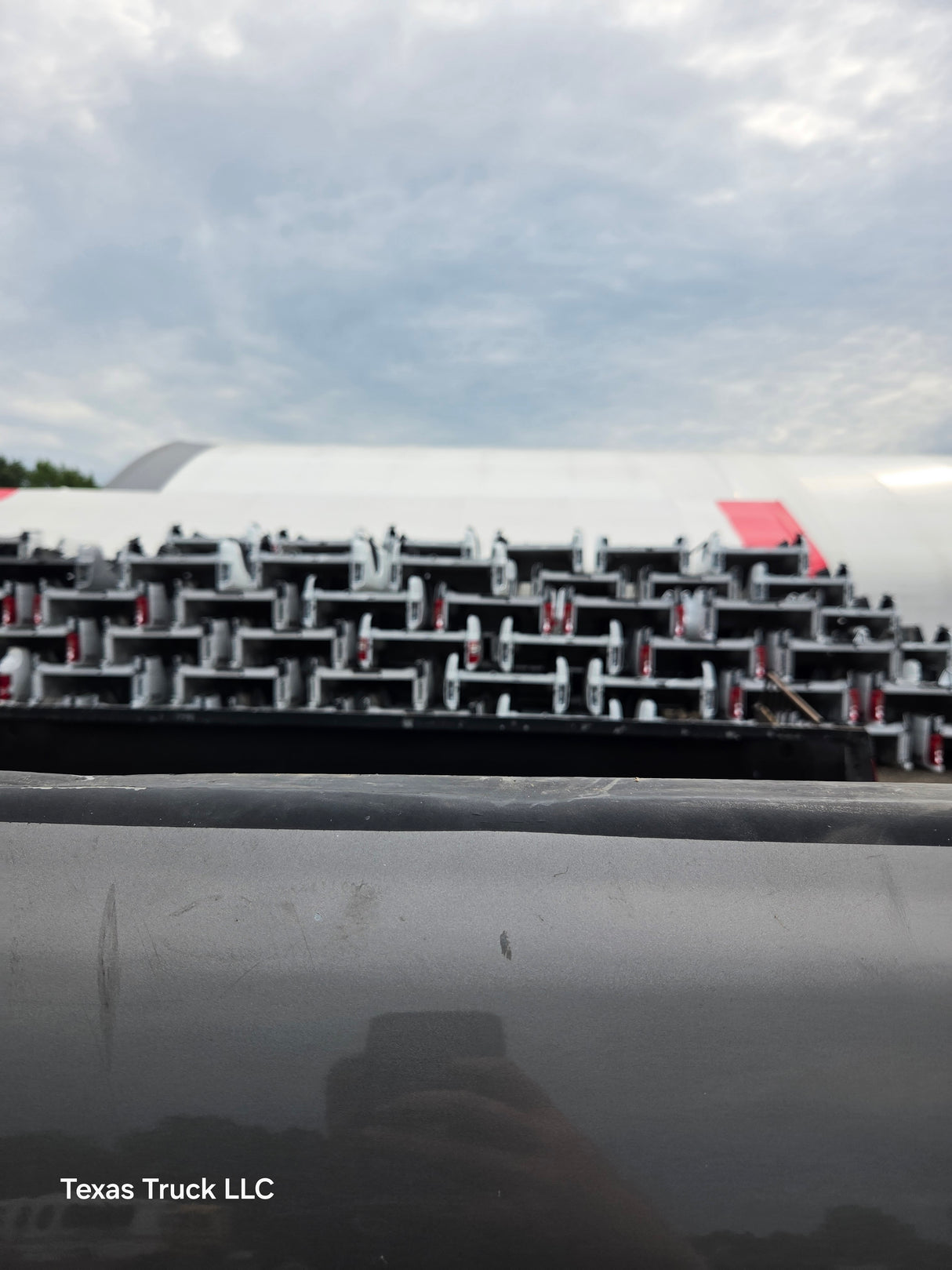 1999-2007 Chevrolet Silverado / GMC Sierra 1500 2500HD 3500HD 6' 6" Short Truck Bed *Damage