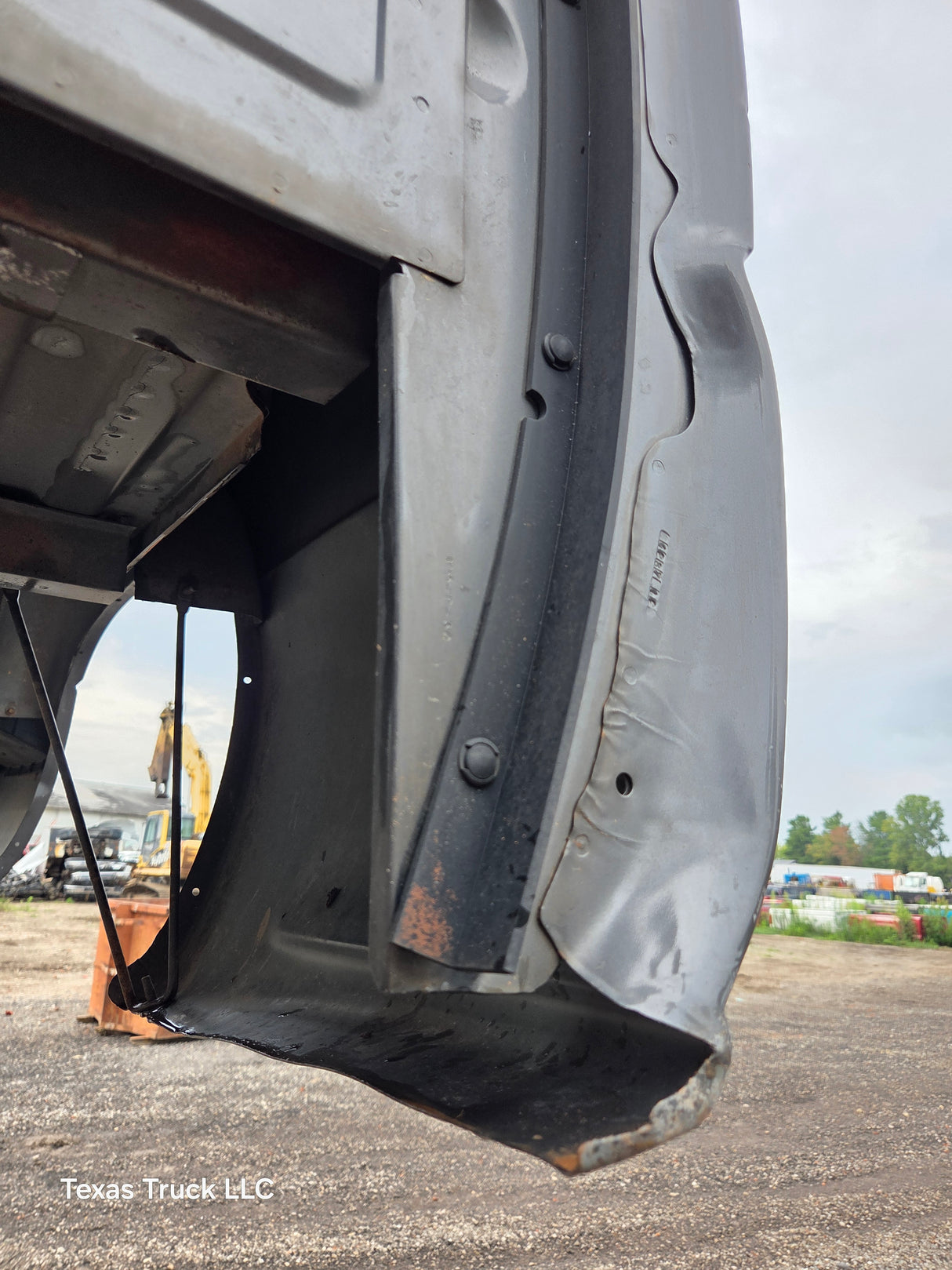 1999-2007 Chevrolet Silverado / GMC Sierra 1500 2500HD 3500HD 6' 6" Short Truck Bed *Damage