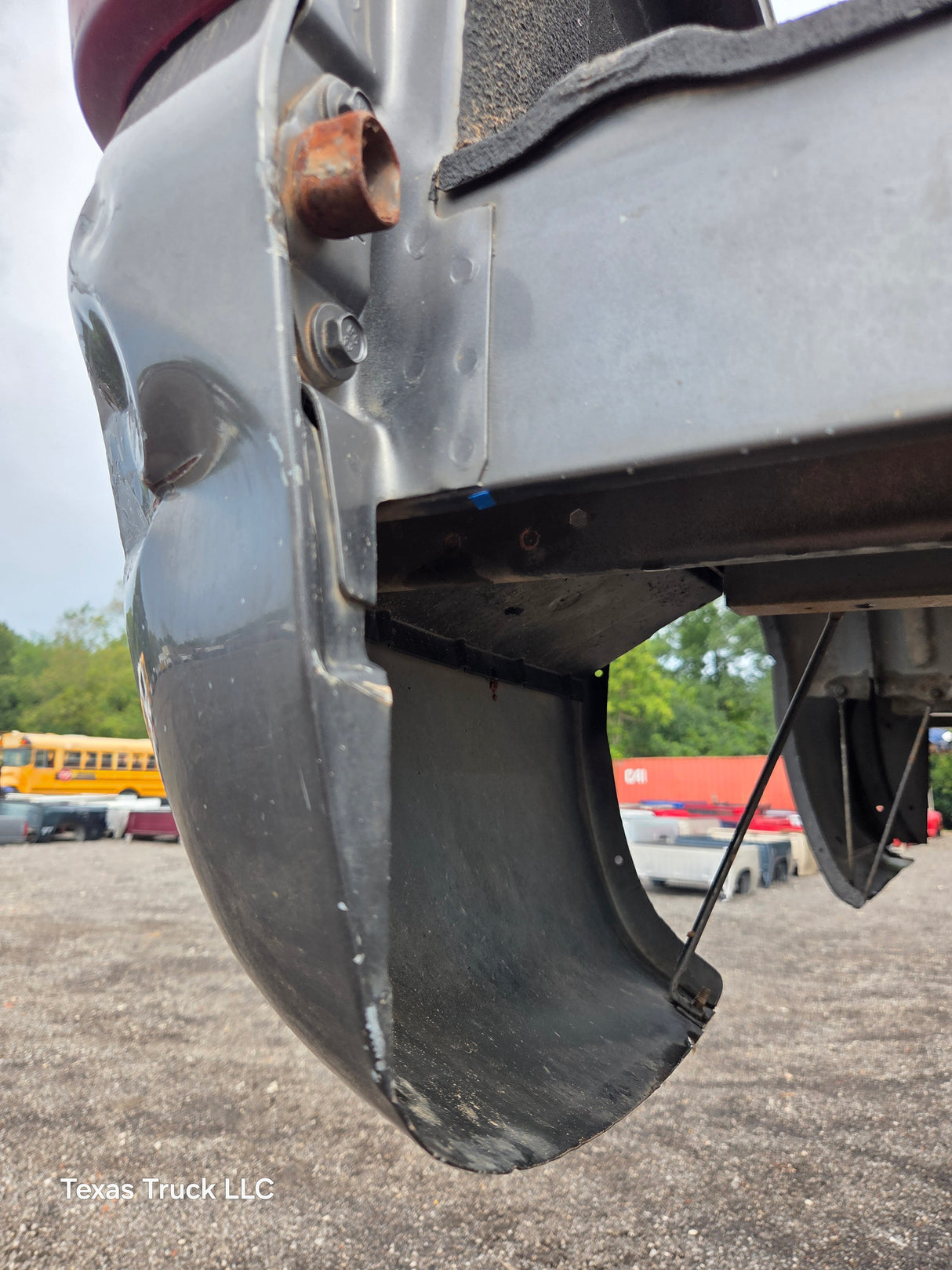 1999-2007 Chevrolet Silverado / GMC Sierra 1500 2500HD 3500HD 6' 6" Short Truck Bed *Damage
