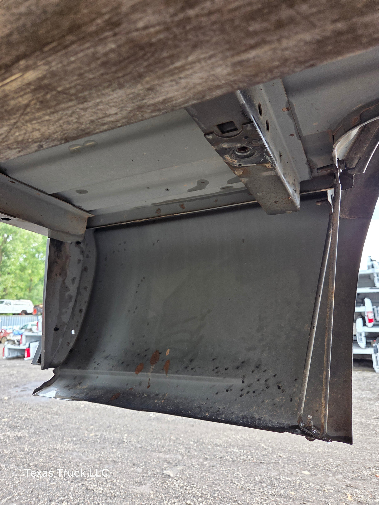 1999-2007 Chevrolet Silverado / GMC Sierra 1500 2500HD 3500HD 6' 6" Short Truck Bed *Damage
